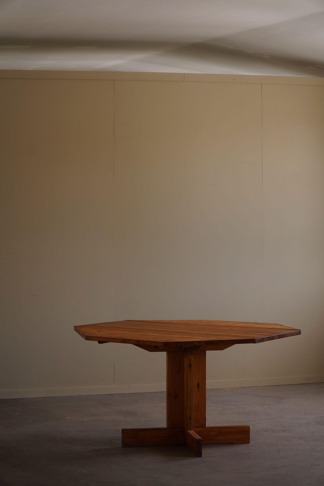 Mid Century Modern, A Asymmetric Swedish Folding / Flip Table in Pine, 1950s 6