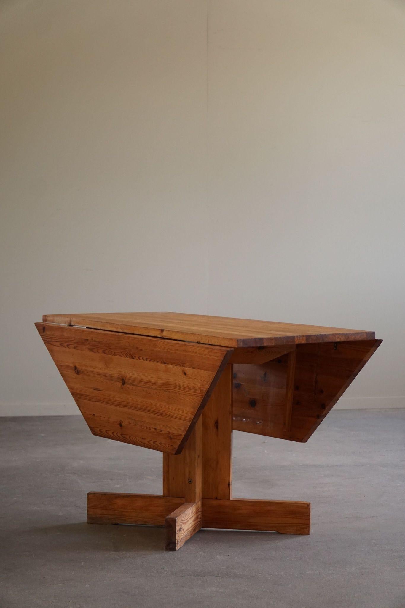 Mid Century Modern, A Asymmetric Swedish Folding / Flip Table in Pine, 1950s 11