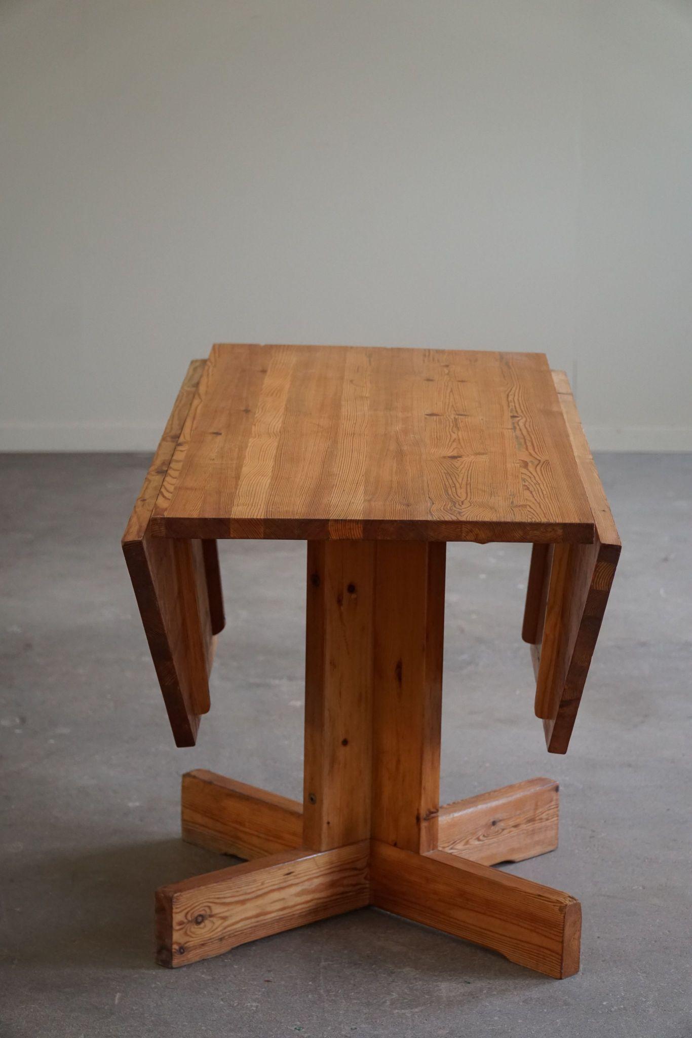 Mid Century Modern, A Asymmetric Swedish Folding / Flip Table in Pine, 1950s 13