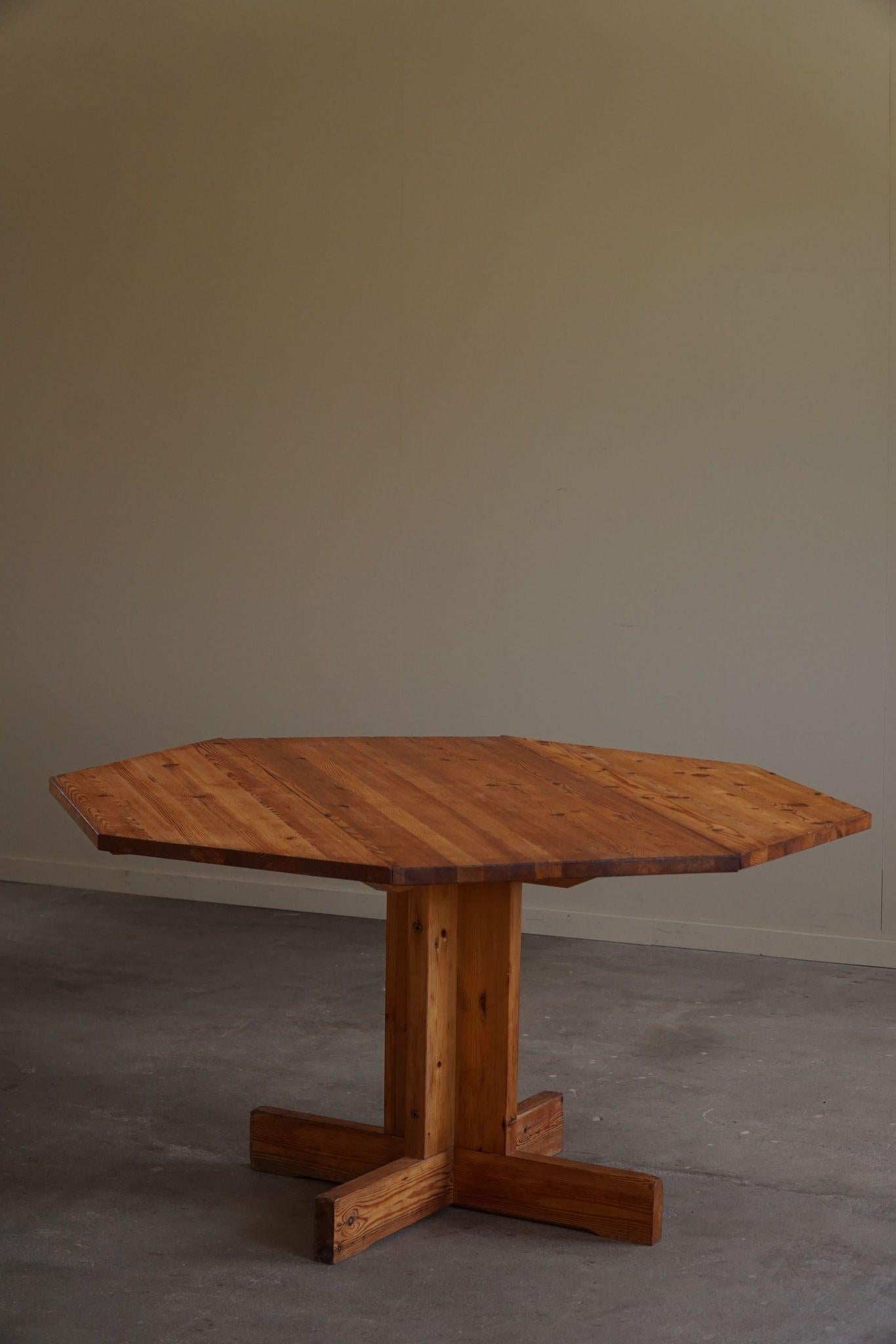 Mid Century Modern, A Asymmetric Swedish Folding / Flip Table in Pine, 1950s 2