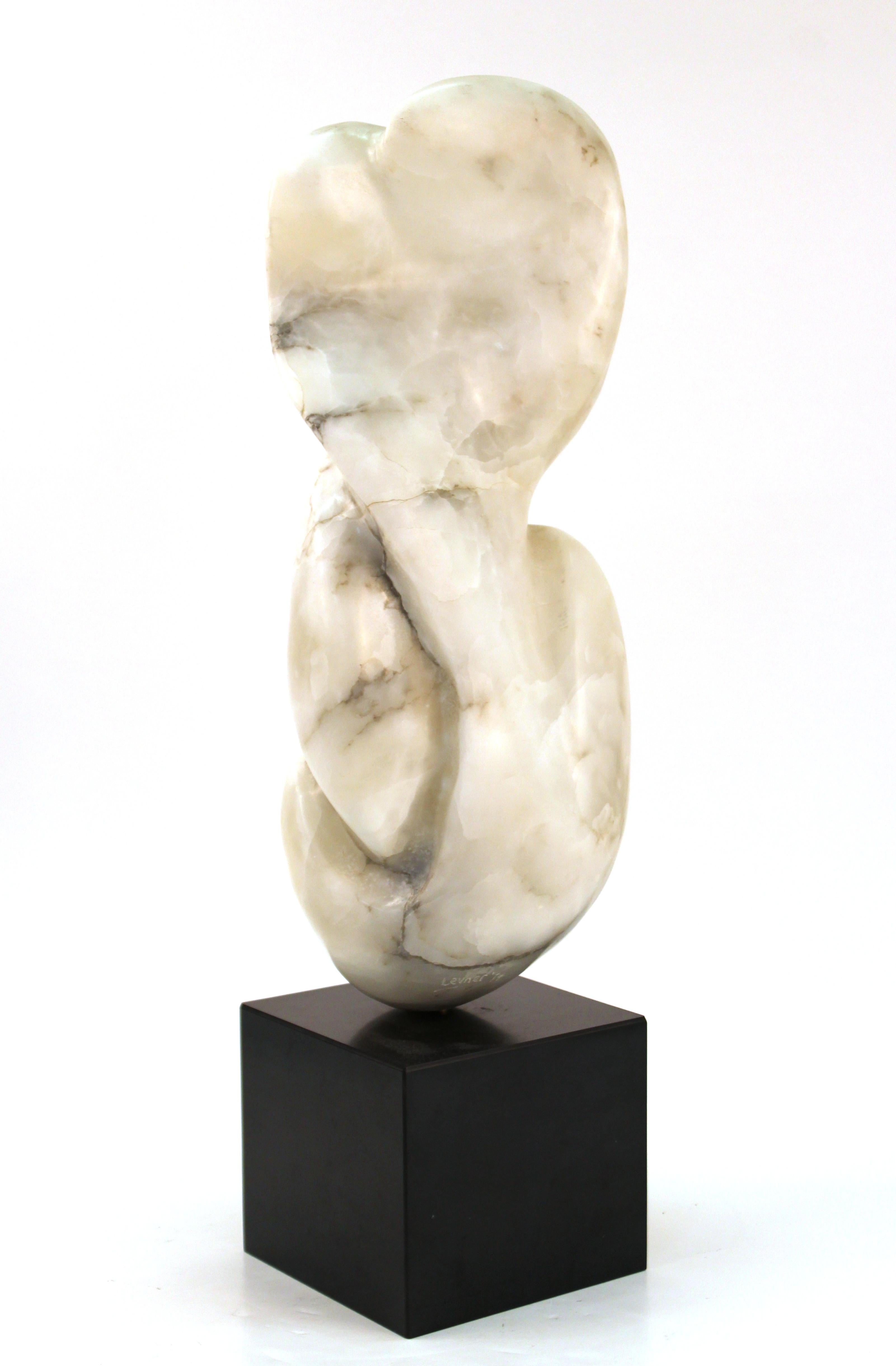 Mid-Century Modern Abstract Biomorphic Marble Sculpture In Good Condition In Astoria, NY