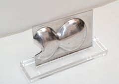 Escultura de mesa abstracta de cromo y lucita moderna de mediados de siglo, 1970