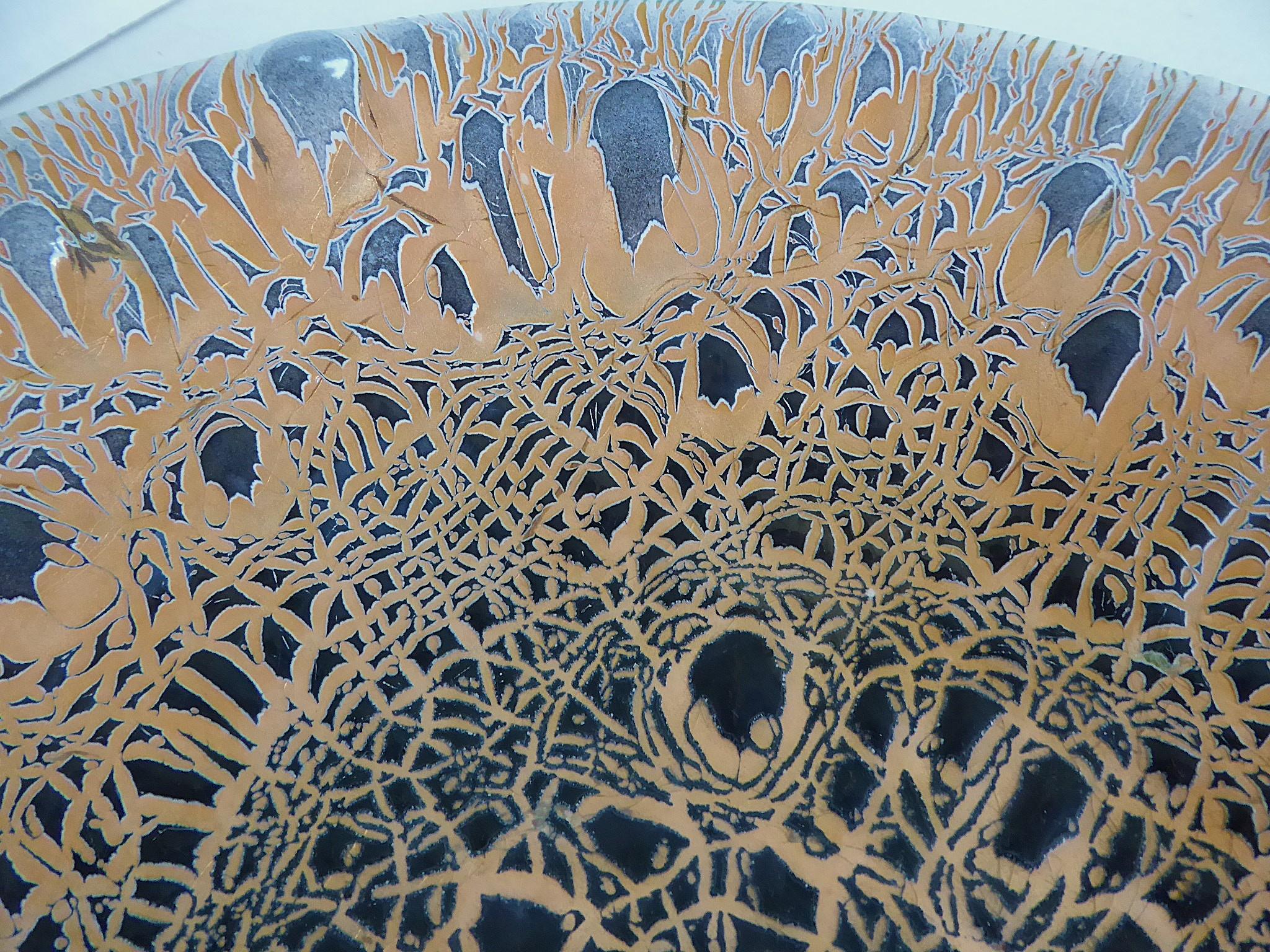 Milieu du XXe siècle Plat en cuivre émaillé à design abstrait du milieu du siècle dernier Harold Tishler 1950s en vente