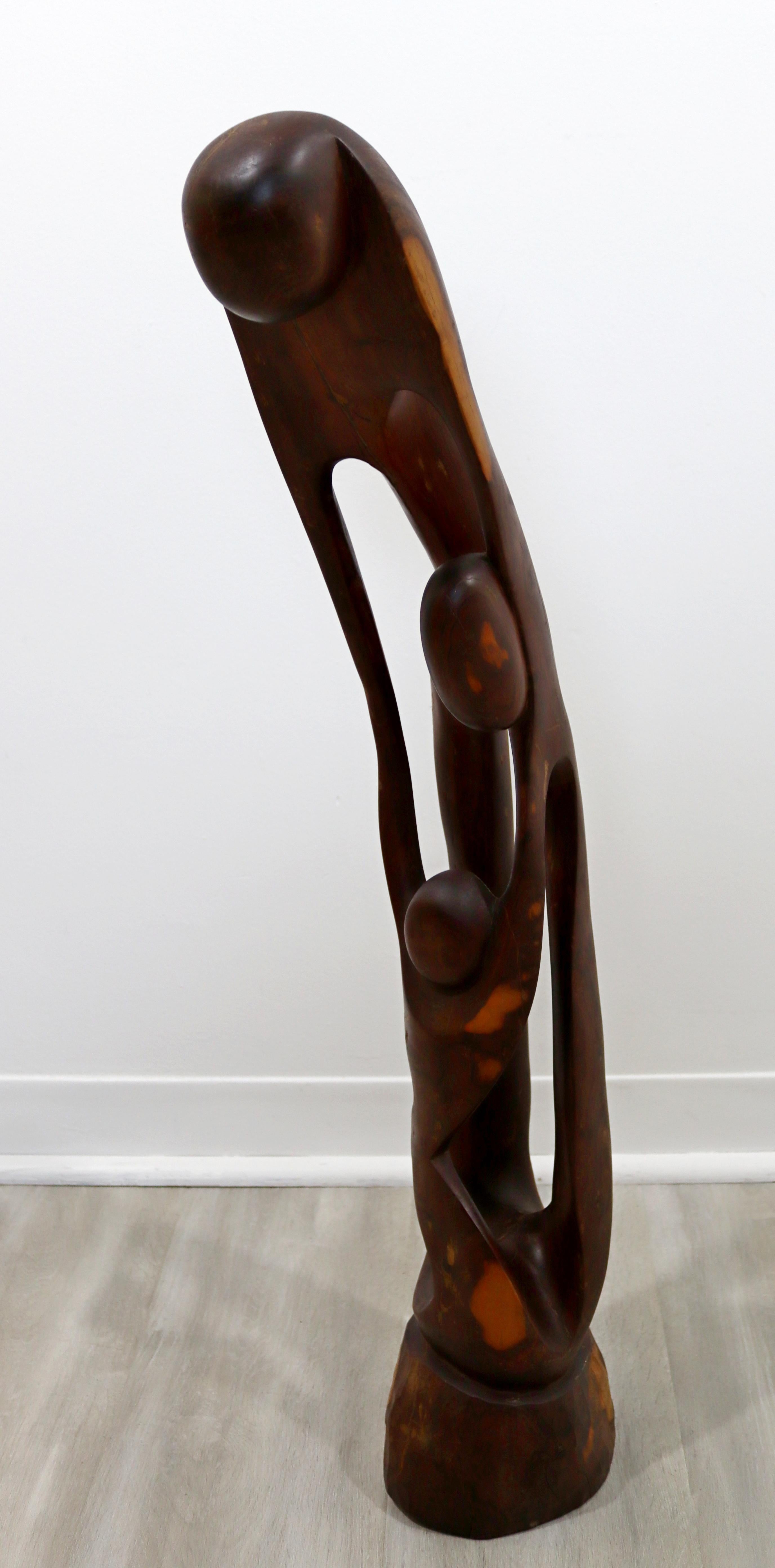 Sculpture de sol en bois sculpté - Figuratif abstrait moderne du milieu du siècle dernier en vente 1