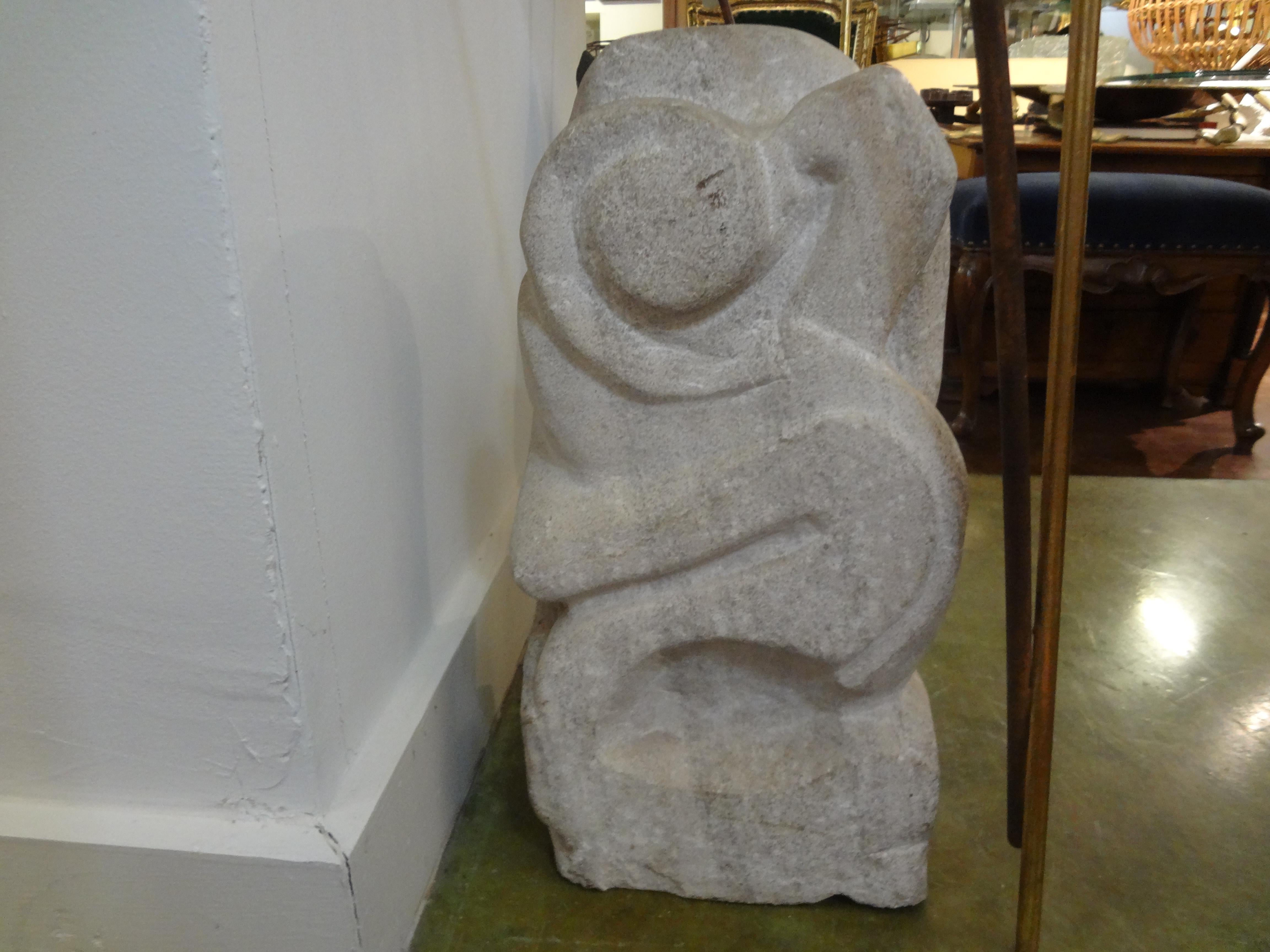 Sculpture abstraite en granit du milieu du siècle dernier Bon état - En vente à Houston, TX