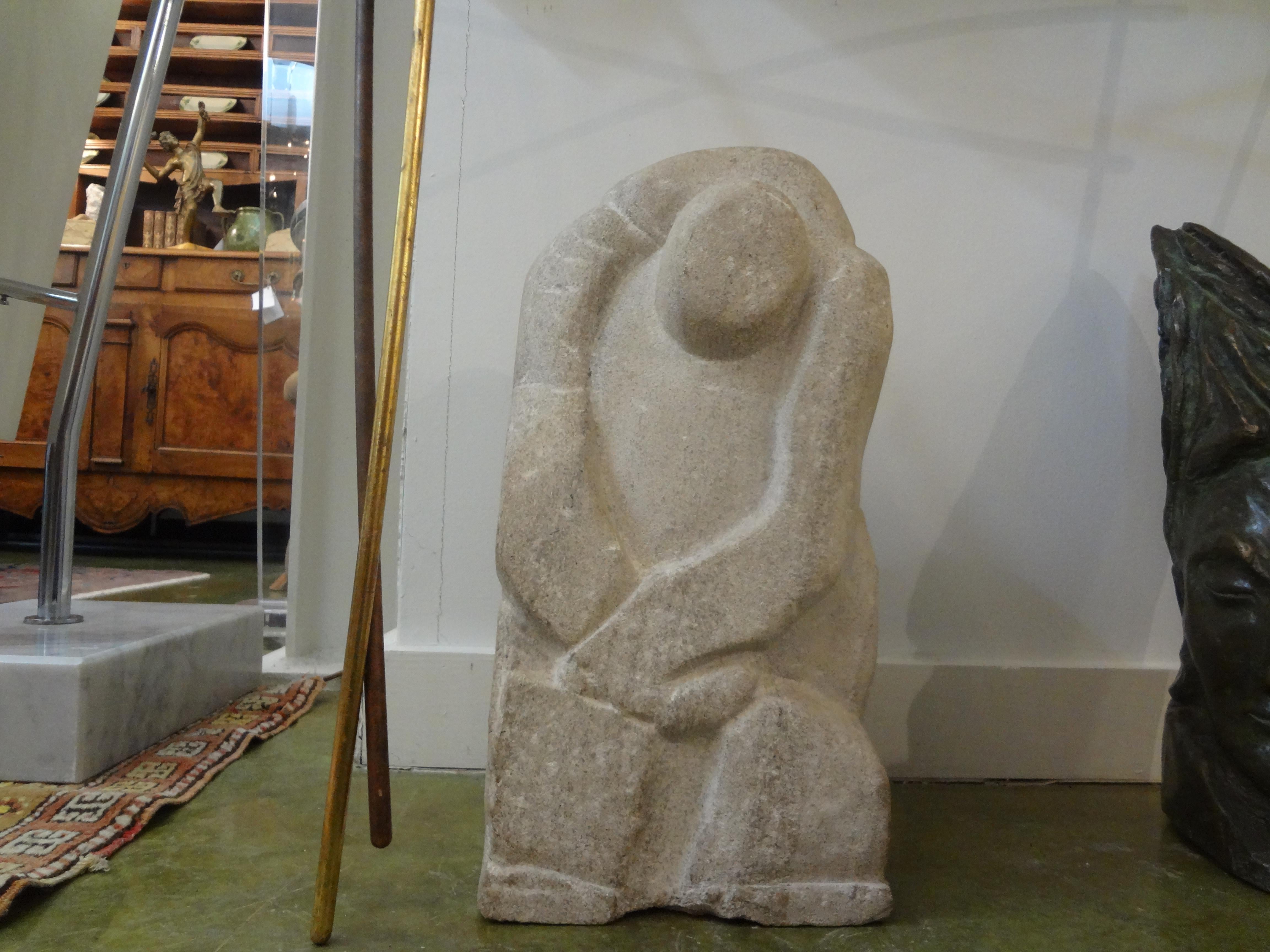 Sculpture abstraite en granit du milieu du siècle dernier en vente 1