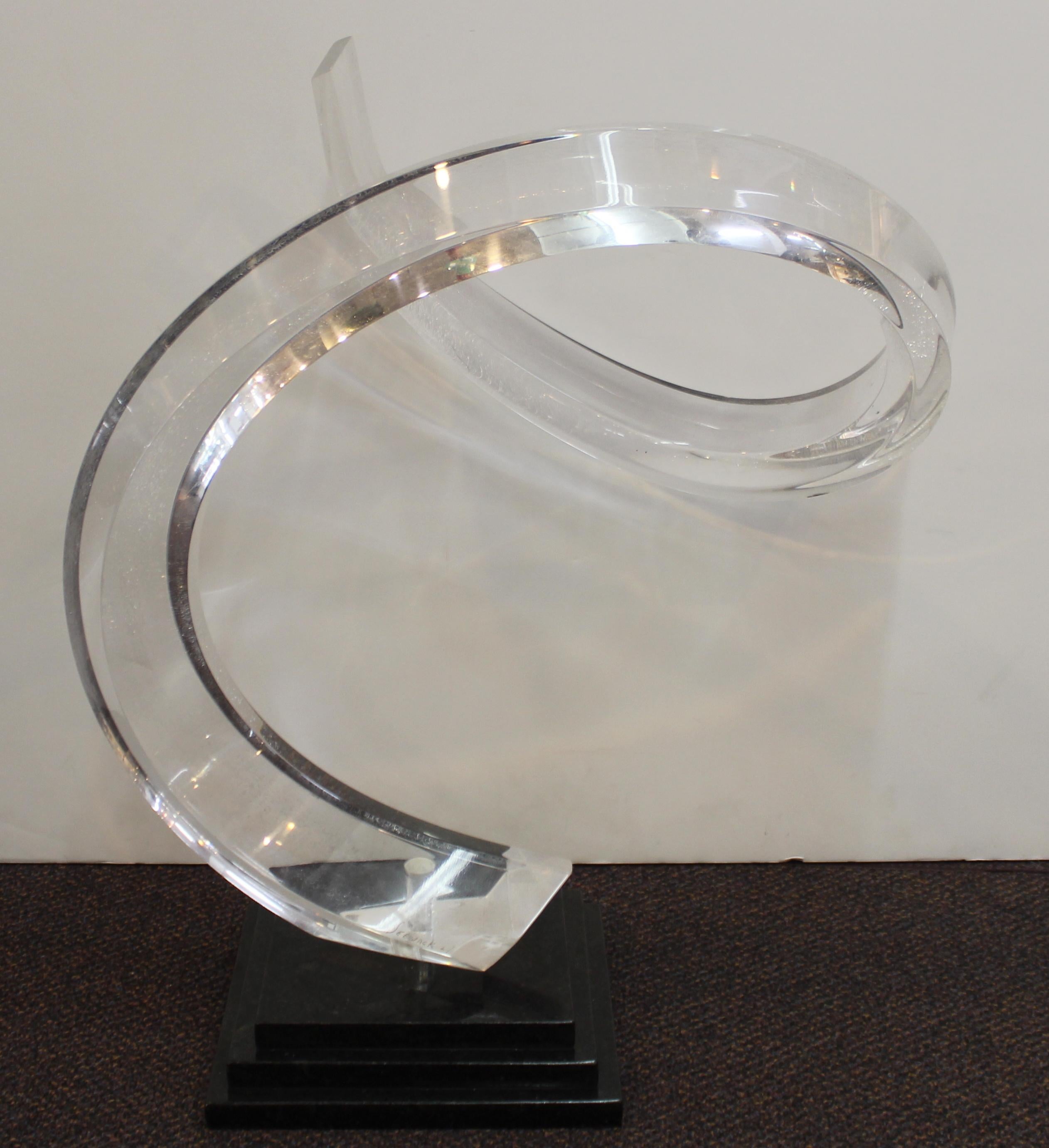 Mid-Century Modern Abstract Lucite Swirl on Stone Base In Good Condition In Astoria, NY