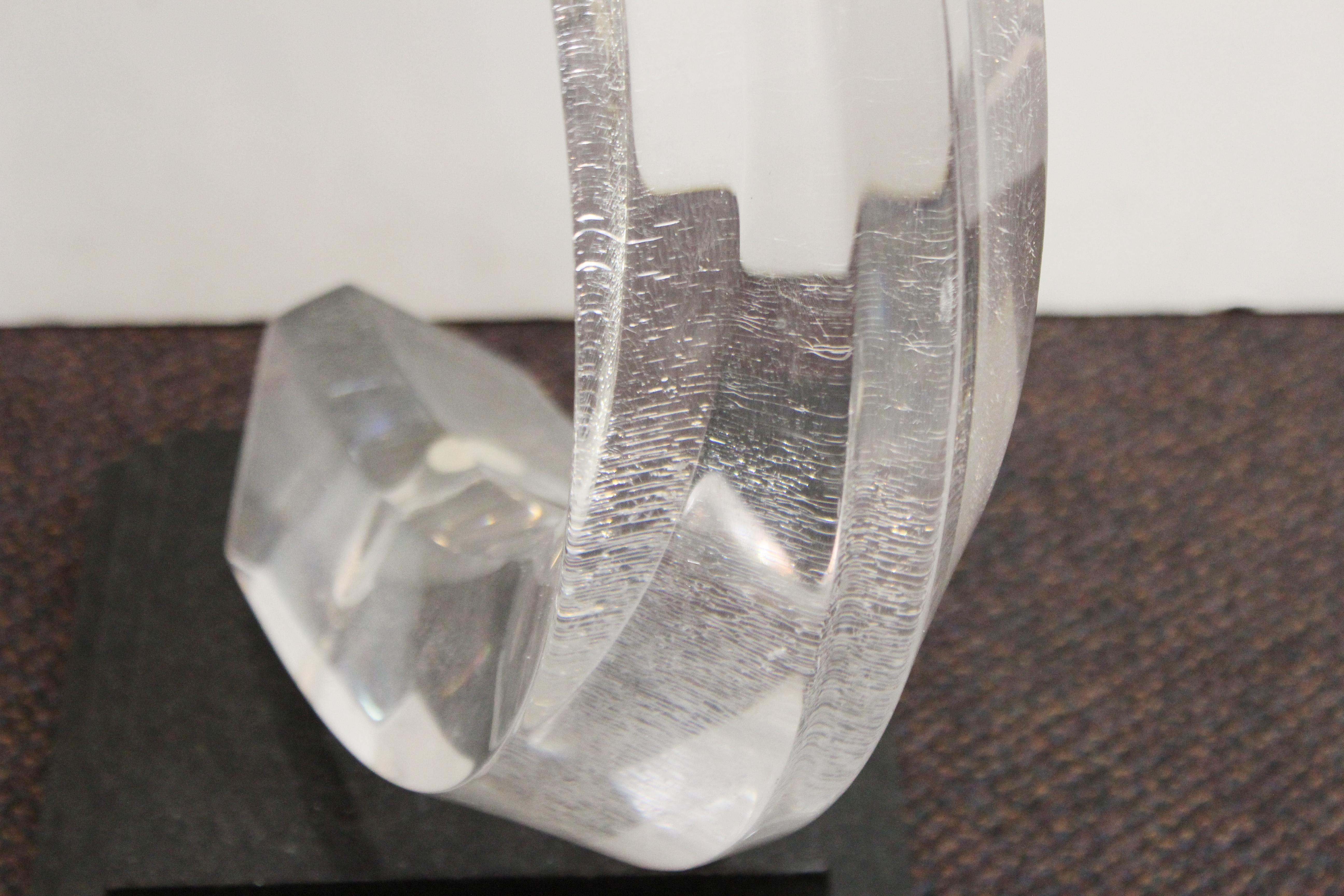 Mid-Century Modern Abstract Lucite Swirl on Stone Base 5