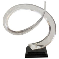 Tourbillon en lucite abstraite moderne du milieu du siècle sur base en pierre, milieu du siècle dernier