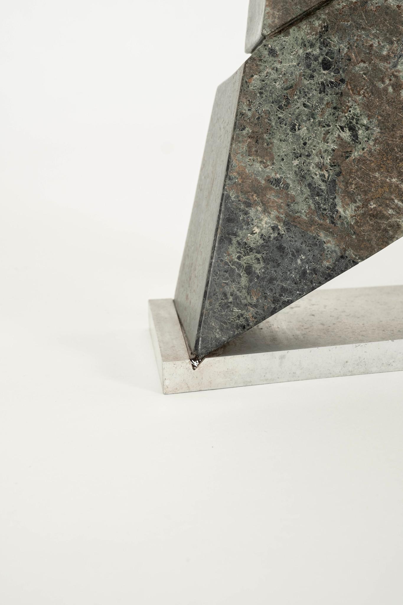 Scultura astratta in marmo della metà del secolo scorso in vendita 1