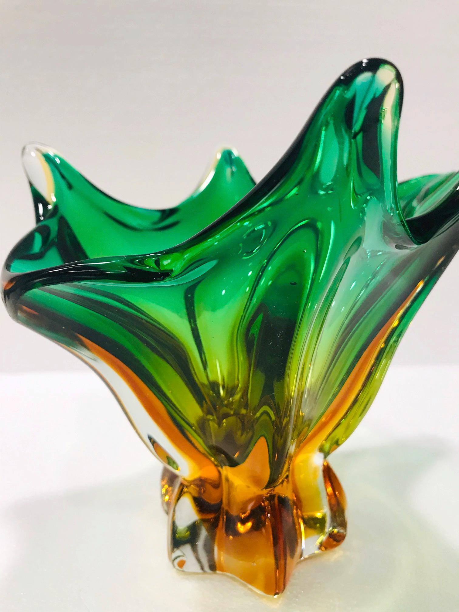 Art Glass Mid-Century Modern Abstract Murano Glass Vase in Green and Gold, Italy c. 1950s