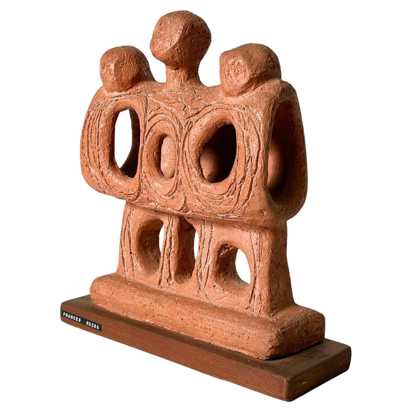 Escultura de cerámica figurativa abstracta original Vintage Mid Century Modern de Frances Gazda Años 60

Escultura abstracta de mediados de siglo de la artista de Detroit Frances Gazda 1964
Tres figuras unidas tituladas Trimorfismo formadas de