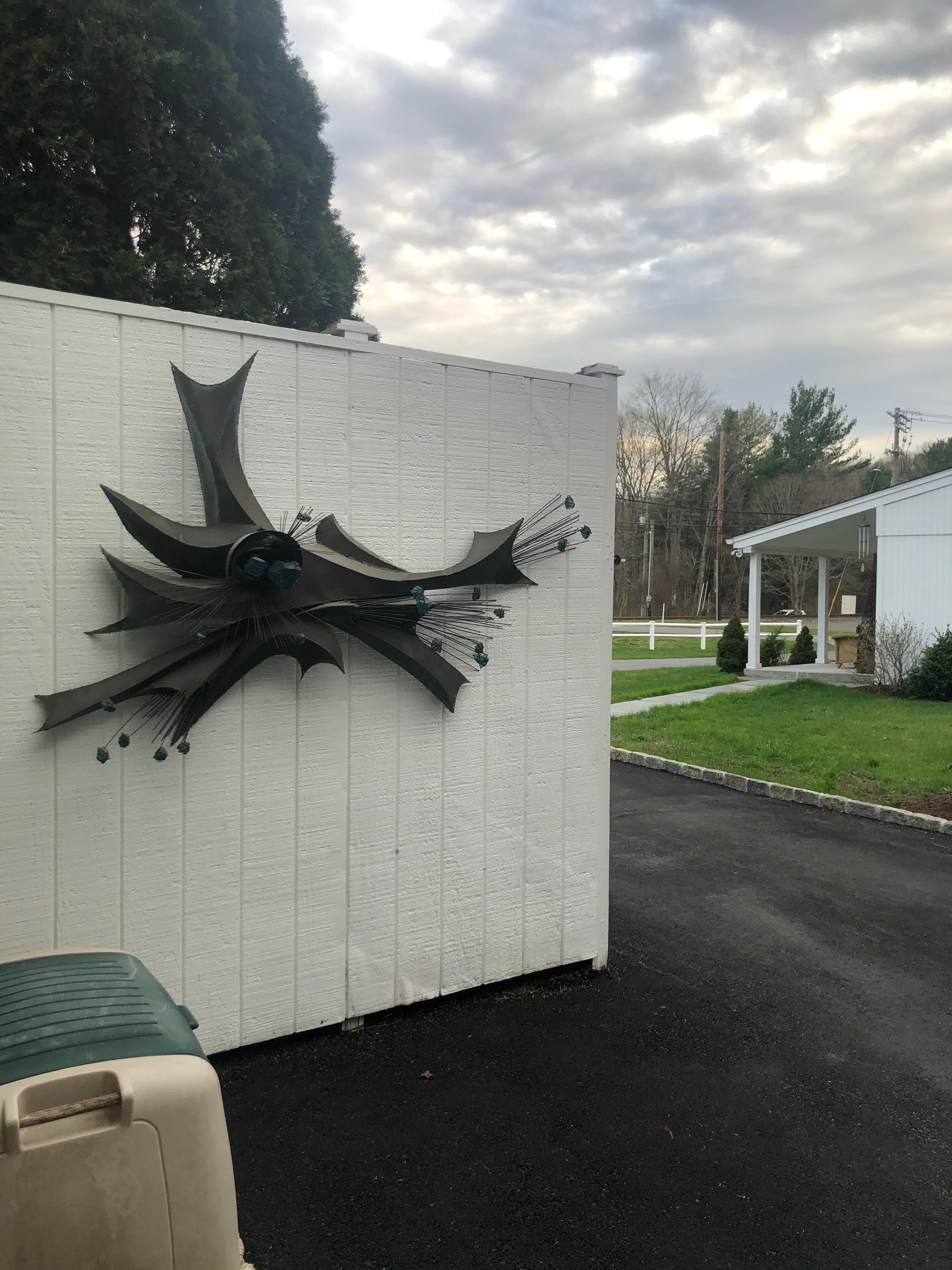Escultura mural monumental moderna de mediados de siglo atribuida a John Reisetter en venta 11