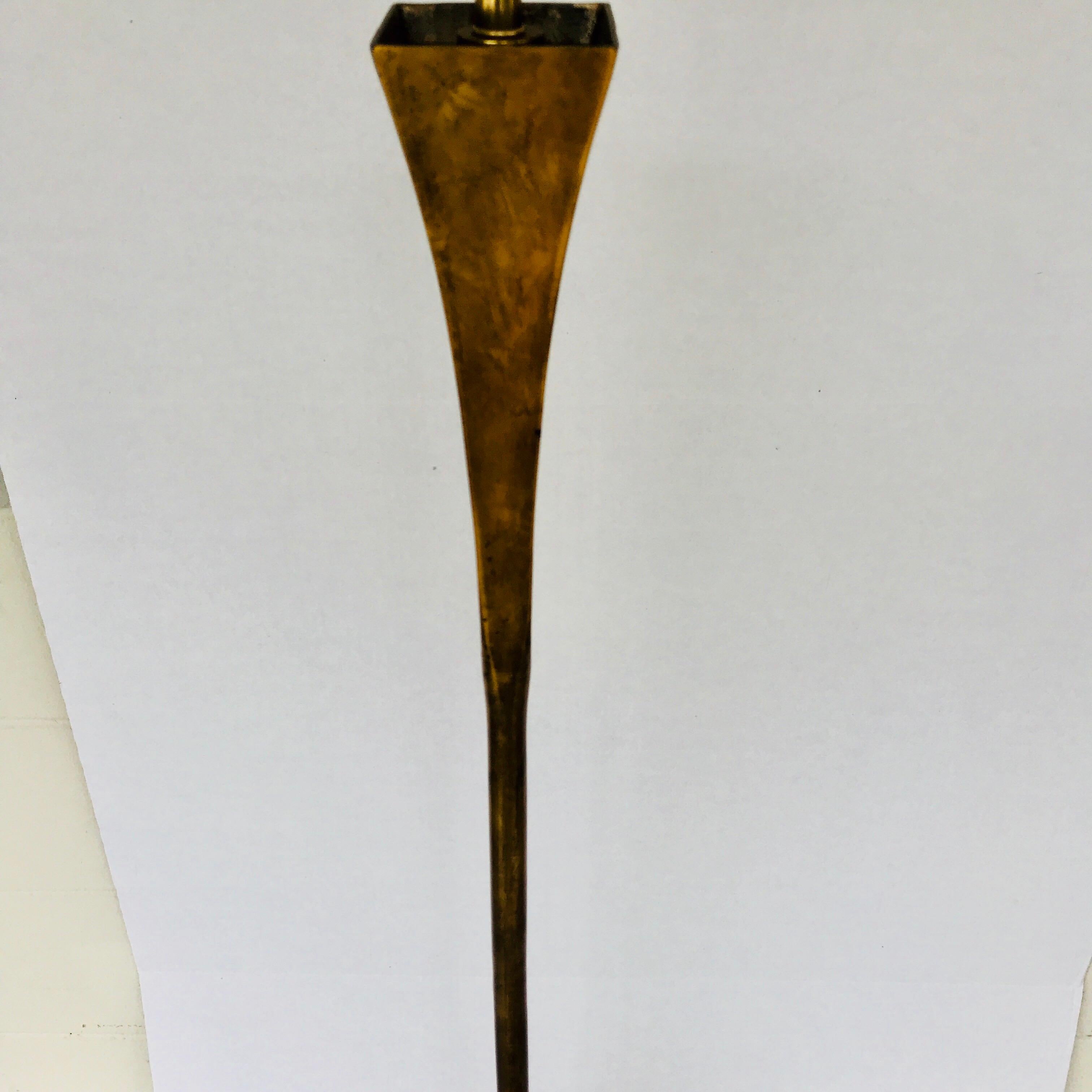 Mid-Century Modern Acid Washed Bronze Floor Lamp by Stewart Ross for Hansen In Good Condition For Sale In Atlanta, GA