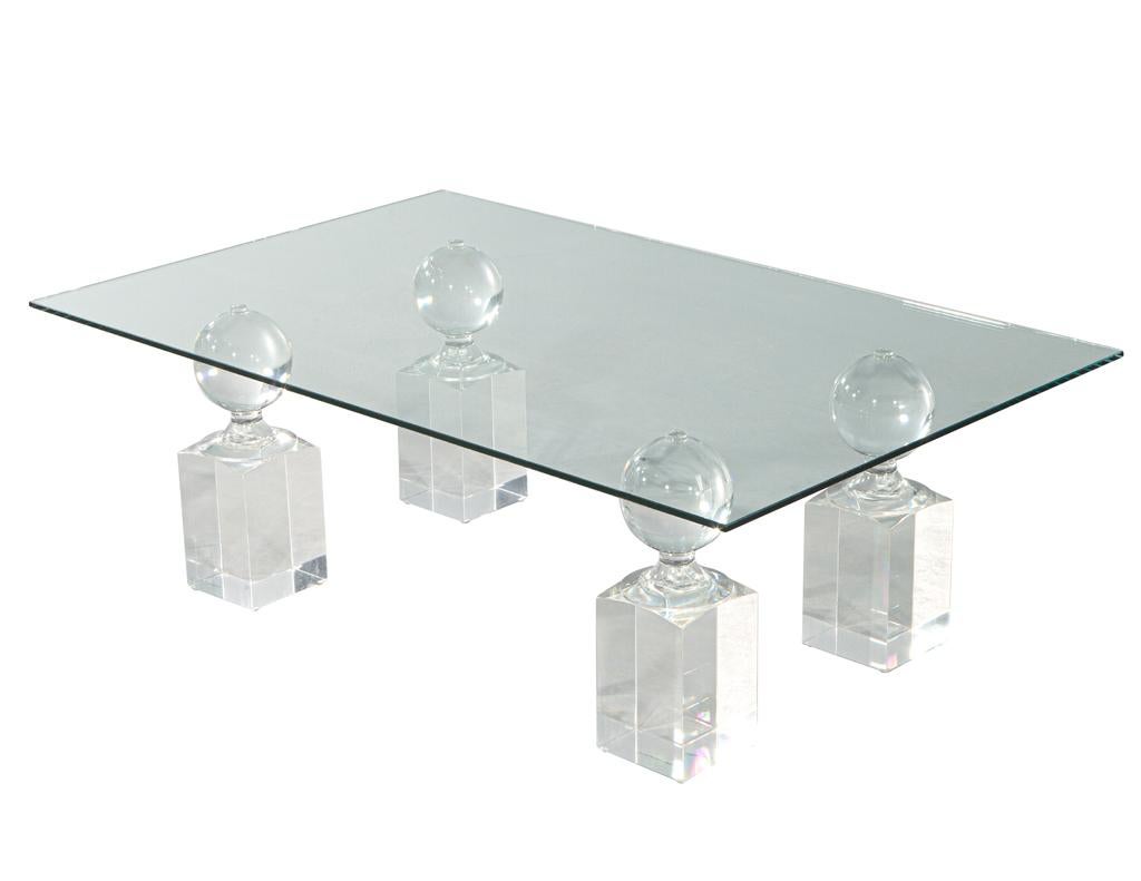Mid-Century Modern Acrylic and Glass Cocktail Table In Good Condition For Sale In North York, ON