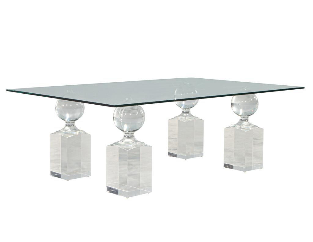 Mid-Century Modern Acrylic and Glass Cocktail Table For Sale 3