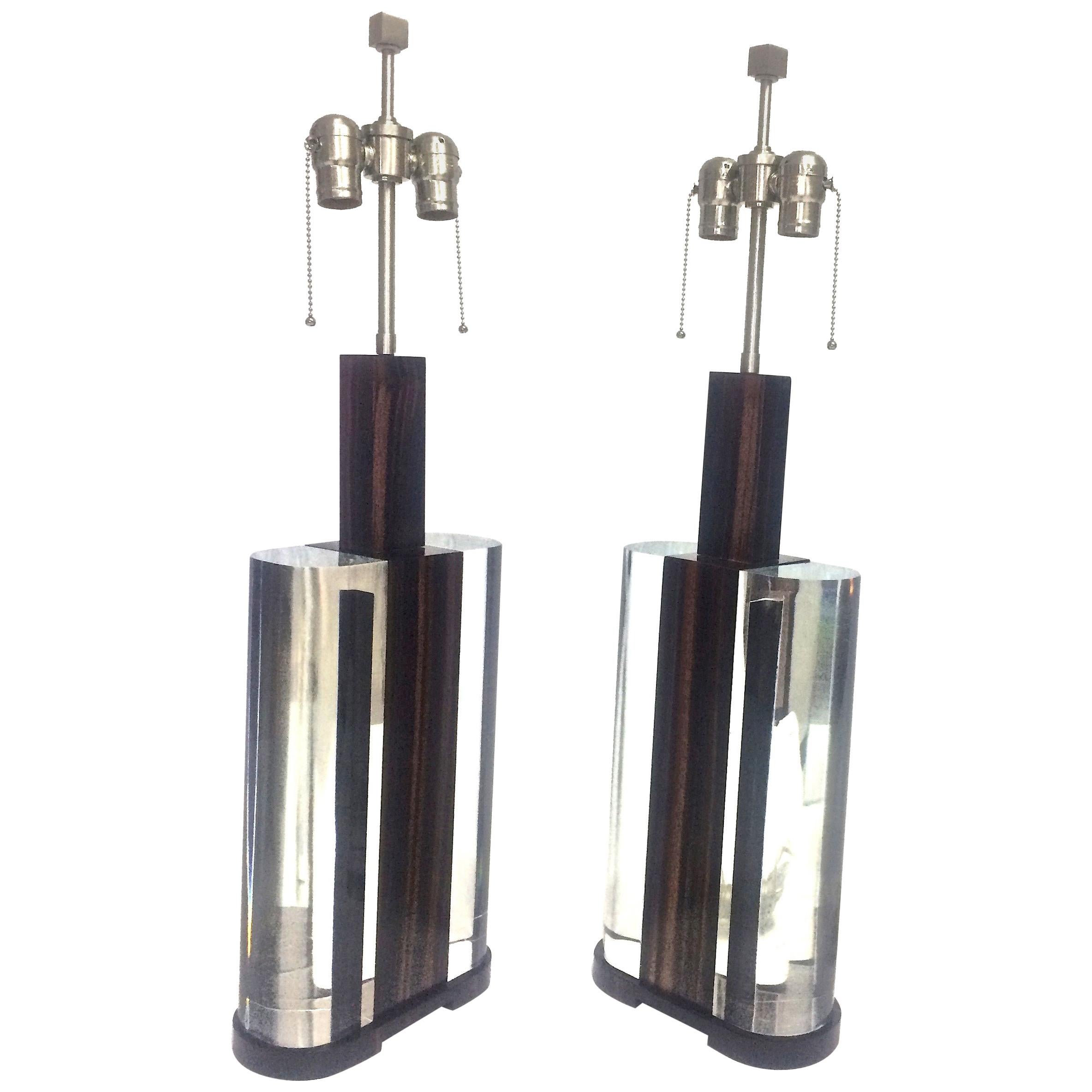 Mid-Century Modern Acrylic and Macassar Ebony Wood Pair of Lamps, in Stock im Angebot