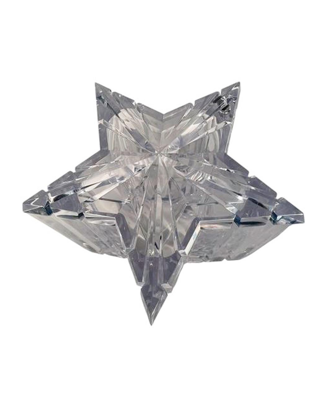 Mid-Century Modern Acrylic Ice Bucket of Star Form with a Faceted Swivel Lid For Sale 1