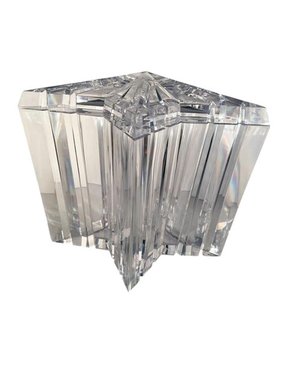 Mid-Century Modern Acrylic Ice Bucket of Star Form with a Faceted Swivel Lid For Sale 2