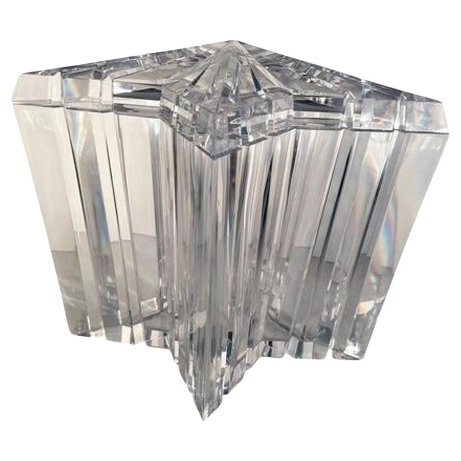 Mid-Century Modern Acrylic Ice Bucket of Star Form with a Faceted Swivel Lid