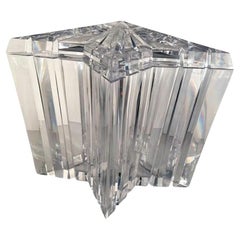 Vintage Mid-Century Modern Acrylic Ice Bucket of Star Form with a Faceted Swivel Lid