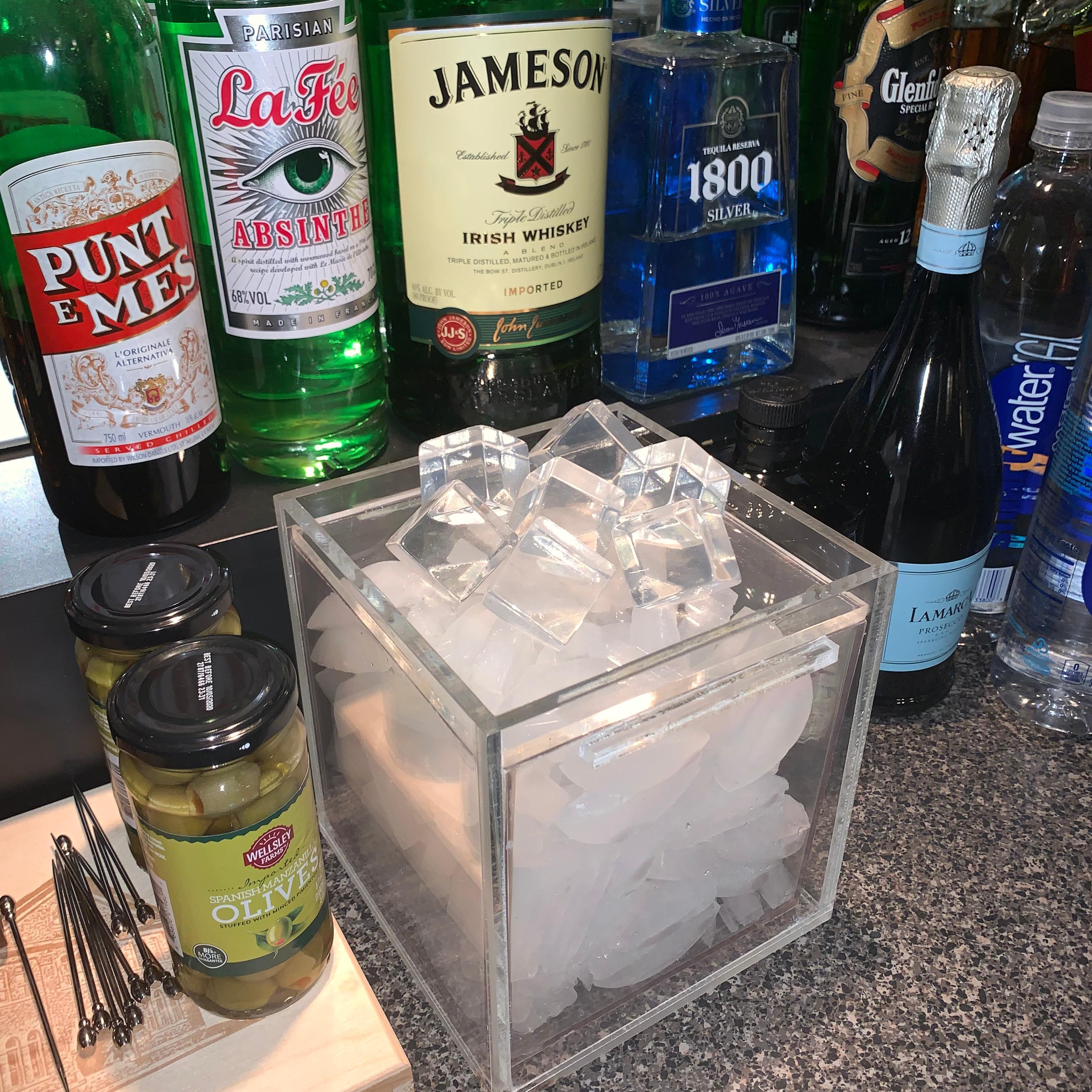 Mid-Century Modern Acrylic Ice-Cube Topped Ice Bucket 10