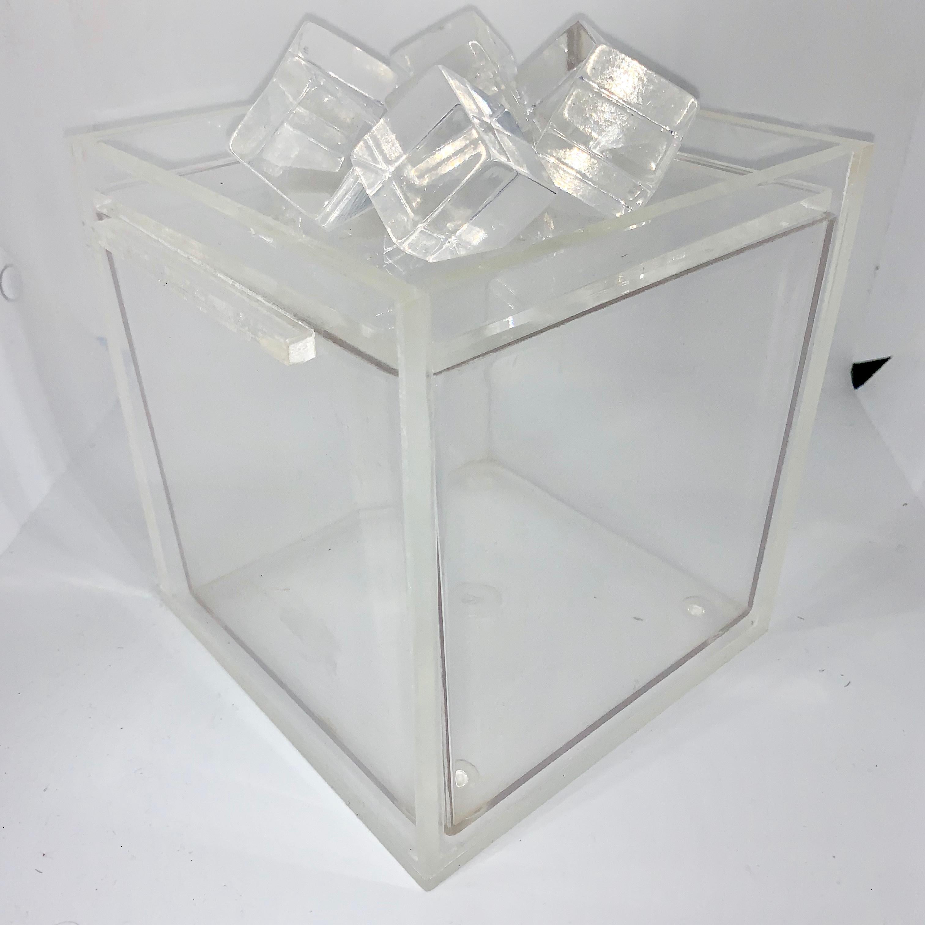 Mid-Century Modern Acrylic Ice-Cube Topped Ice Bucket 12