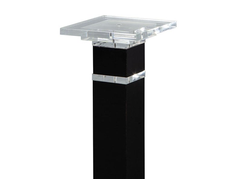 Mid-Century Modern Acrylic Pedestal Stand at 1stDibs
