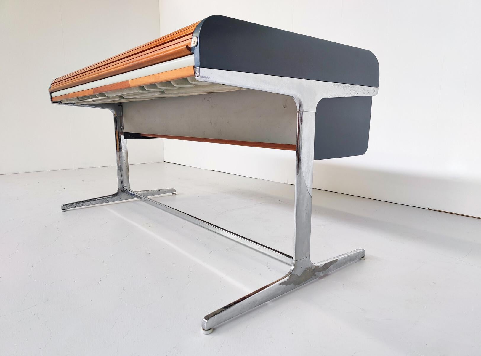 Mid-Century Modern Action Office Desk by George Nelson for Herman Miller, 1960s For Sale 3