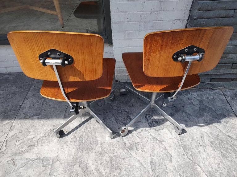 Mid-Century Modern Adjustable Desk Dining Chairs by Jorgen Rasmussen for Labofa For Sale 2