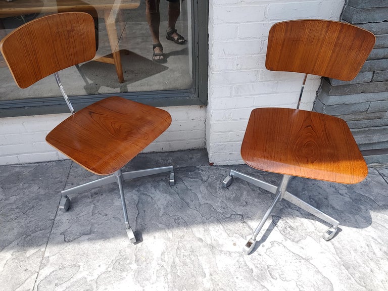Mid-Century Modern Adjustable Desk Dining Chairs by Jorgen Rasmussen for Labofa For Sale 3