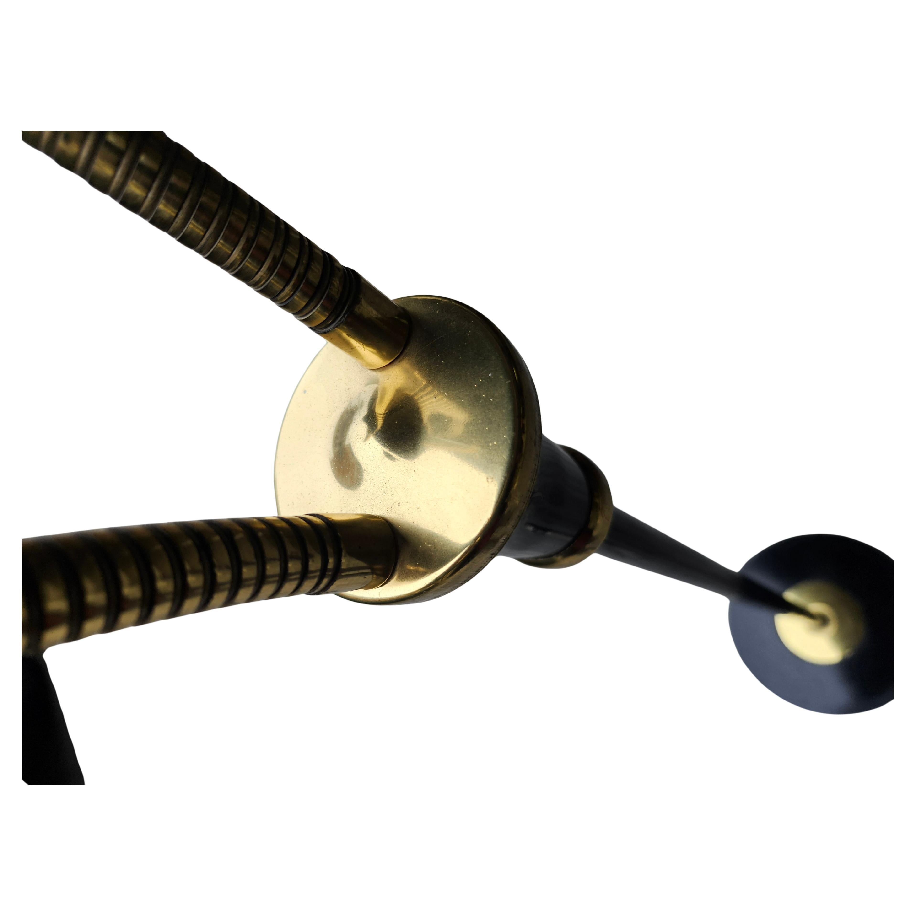 Américain Lampadaire double réglable de style mi-siècle moderne par Gerald Thurston - Lightolier en vente