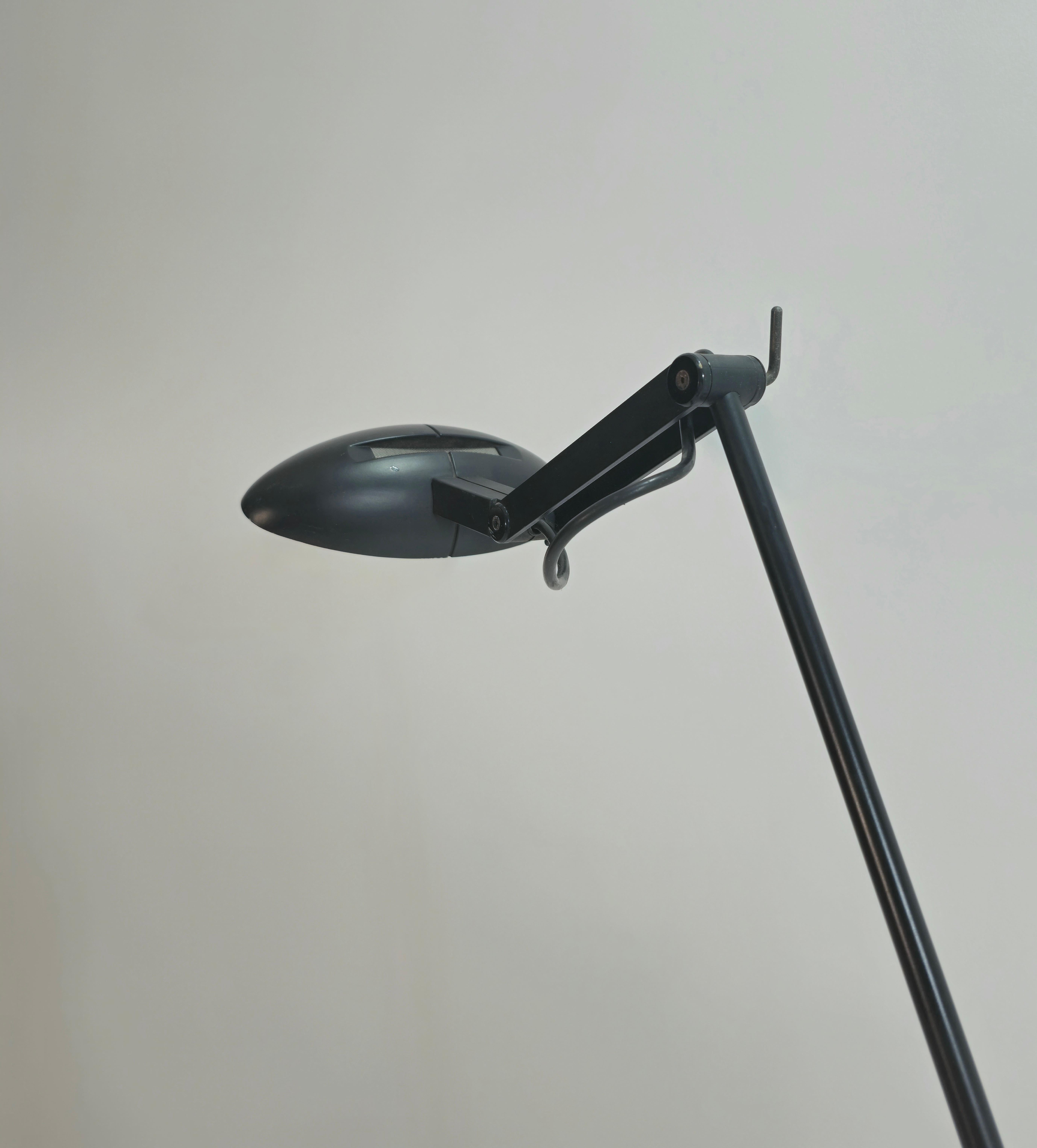 Mid-Century Modern Adjustable Floor Lamp Black Enamelled Brass Design Italy 80s For Sale 4