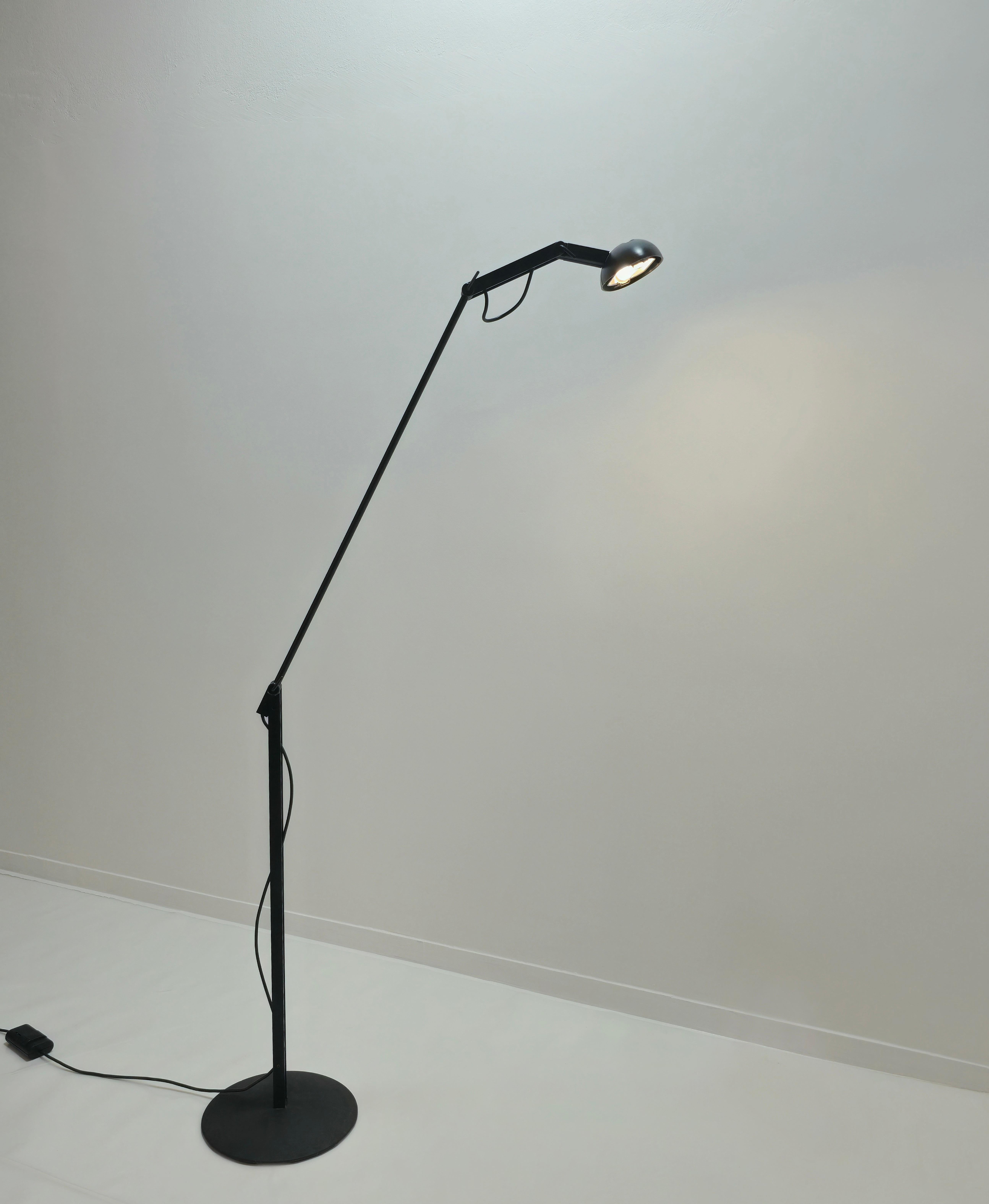 Mid-Century Modern Adjustable Floor Lamp Black Enamelled Brass Design Italy 80s For Sale 8