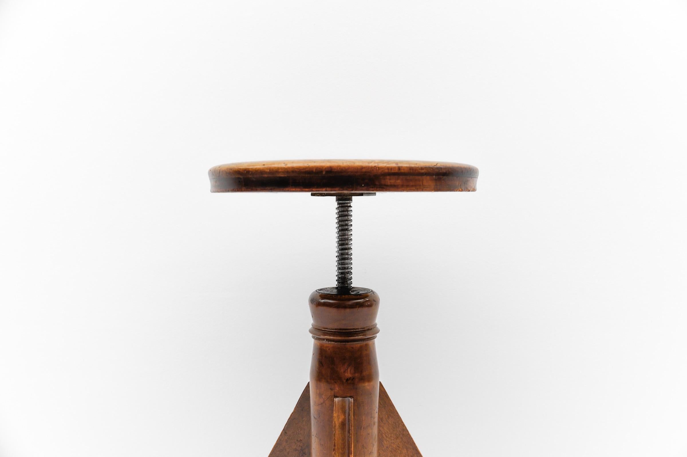 Mid-Century Modern Verstellbarer Klavierhocker aus Leder, Metall und Holz, 1950er Jahre im Angebot 1