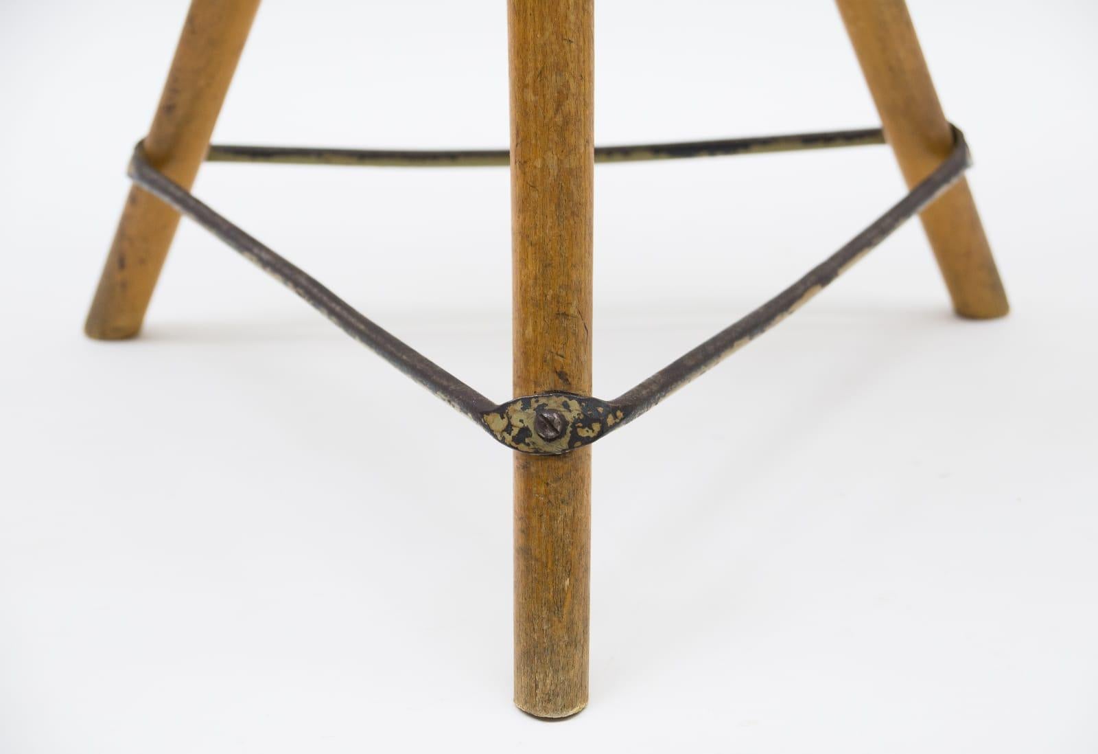 Mid-Century Modern Adjustable Swiss Stool in Leather Metal and Wood, 1940s/50s For Sale 3