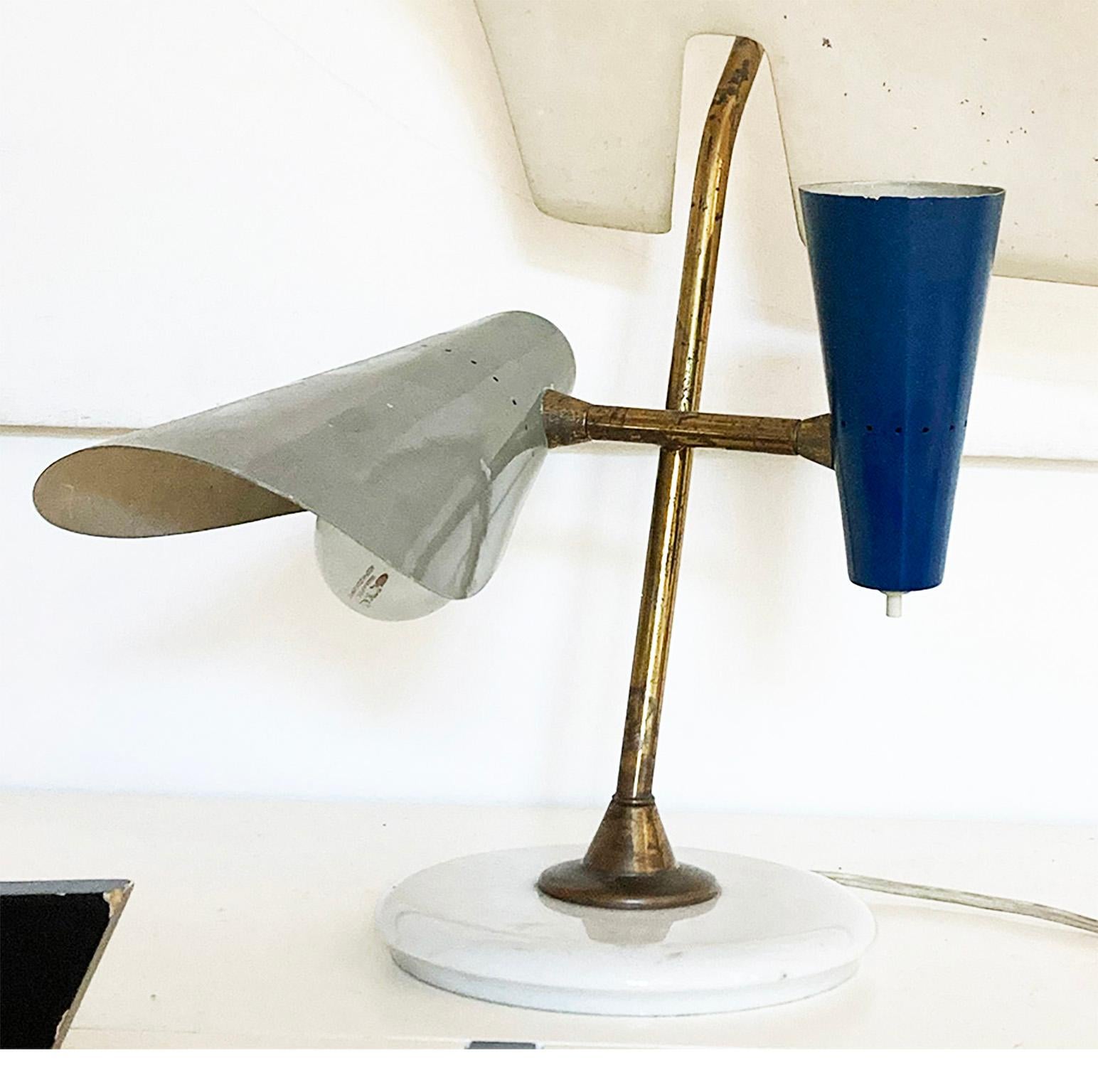 Mid-Century Modern Adjustable Very Rare Table Lamp Edited by Lumen, Italy 1950s For Sale 6