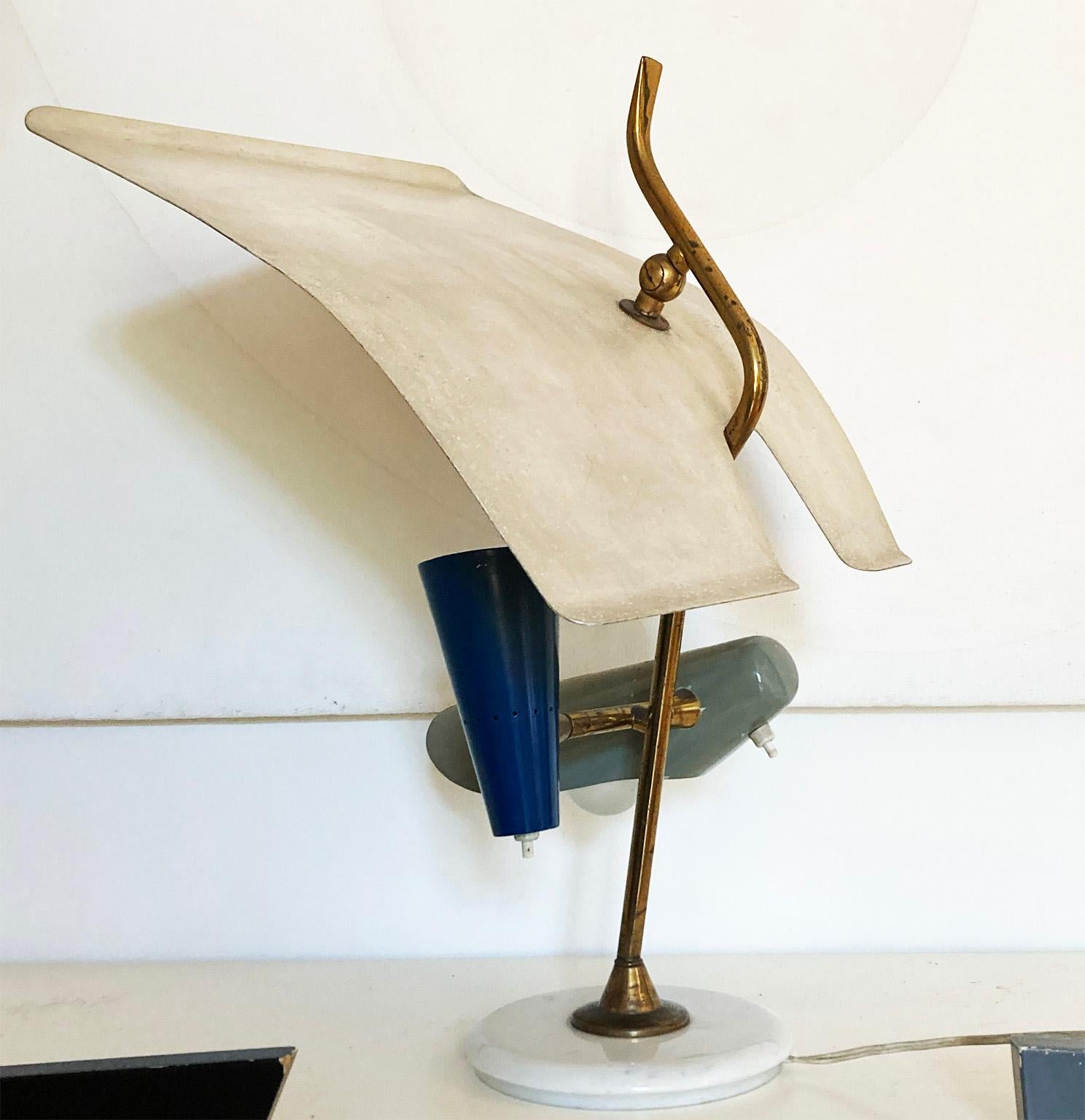 Mid-Century Modern Adjustable Very Rare Table Lamp Edited by Lumen, Italy 1950s For Sale 7