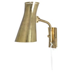 Mid-Century Modern Adjustable Wall Lamp model AI 16 in Brass, Itsu 1950s