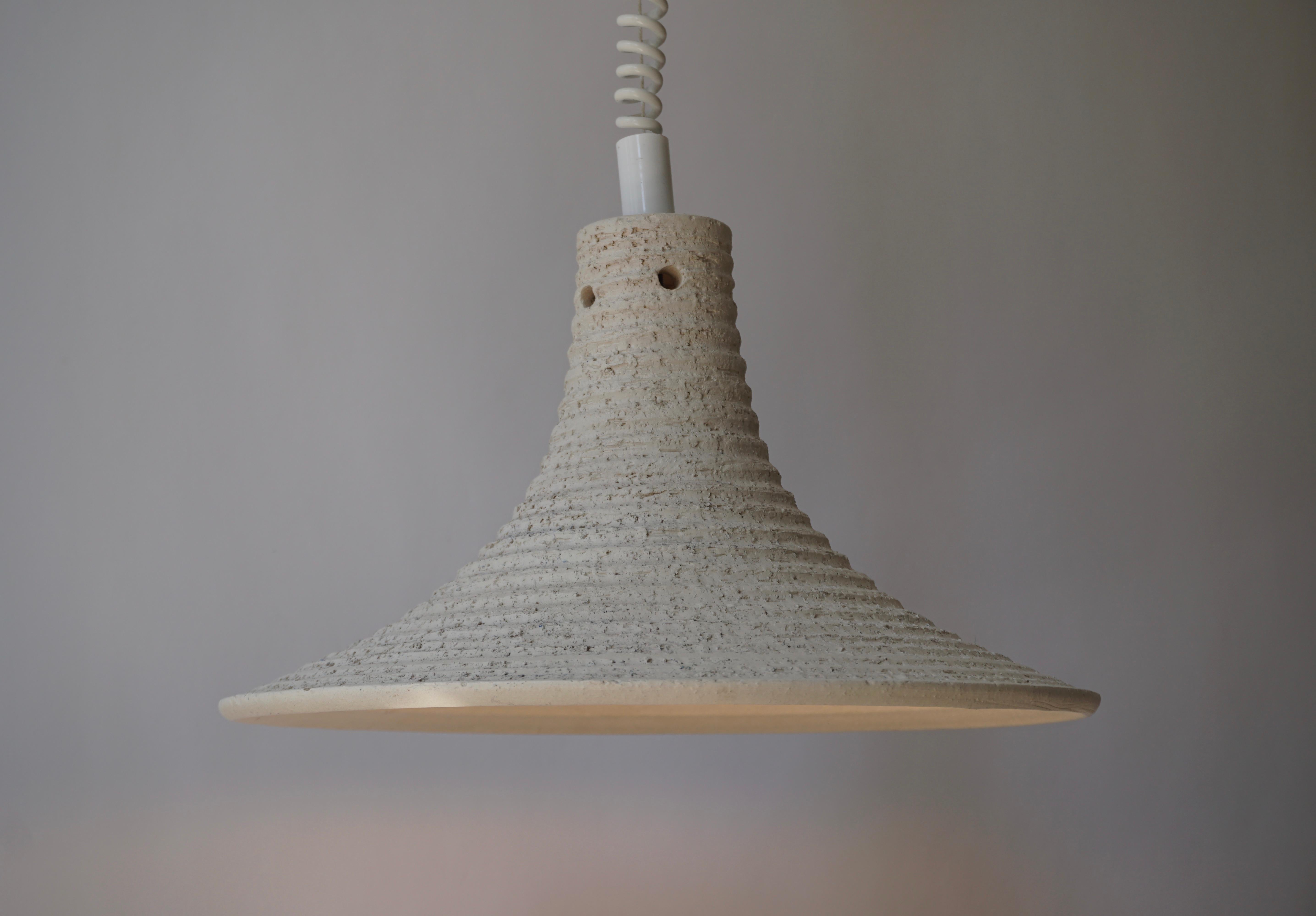 Mid-Century Modern Adjustable White Ceramic Pendant, Italy, 1950s In Good Condition For Sale In Antwerp, BE