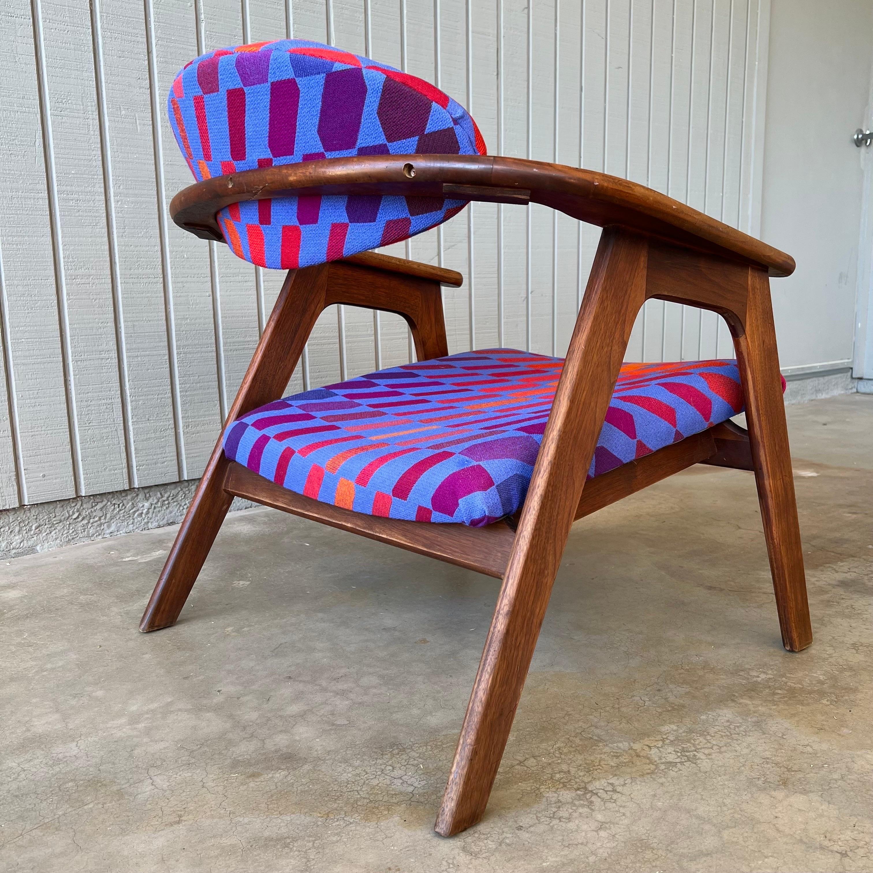 Mid-Century Modern Adrian Pearsall 916-CC Captain Chair for Craft Associates In Good Condition For Sale In Phoenix, AZ