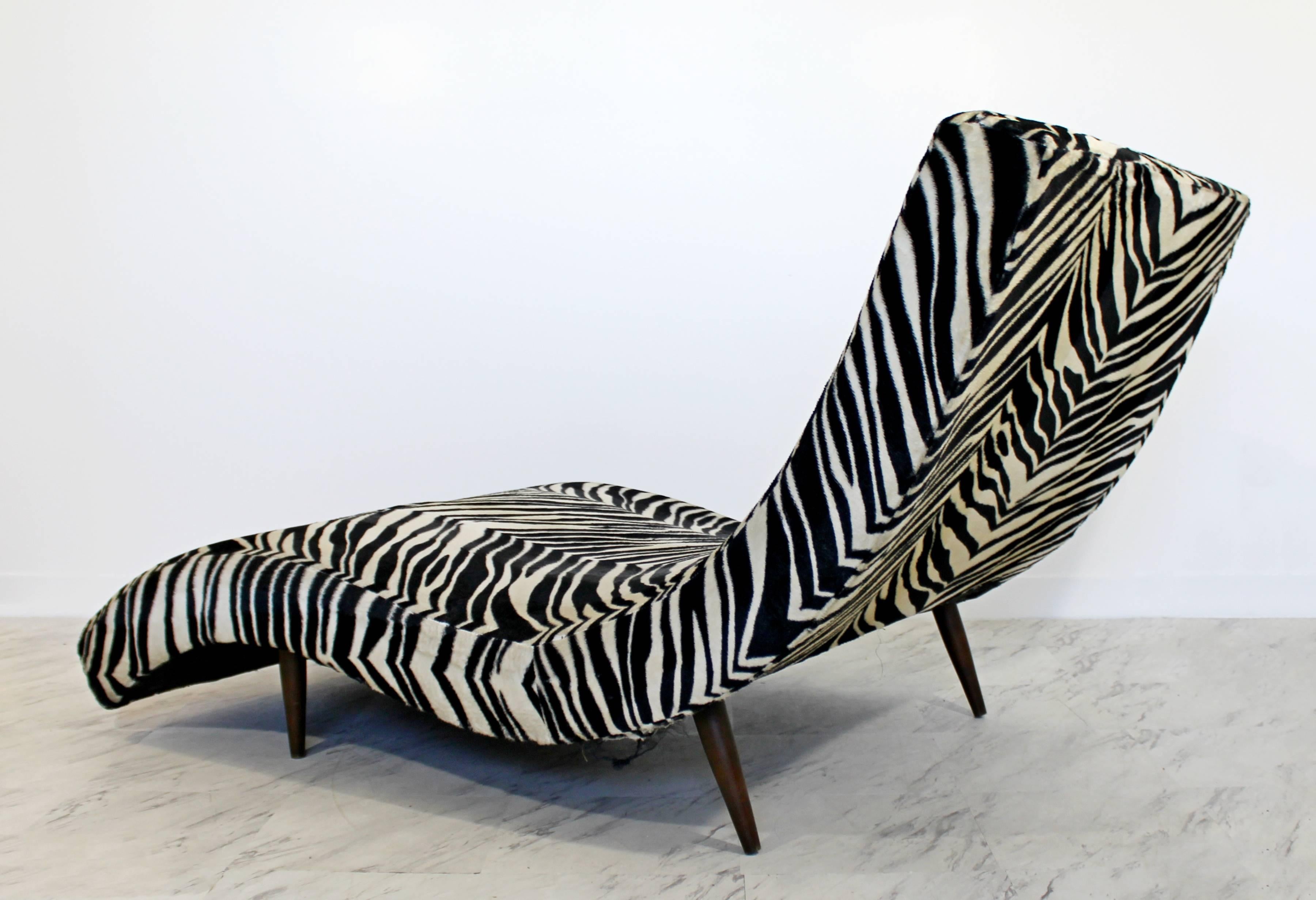 Mid-Century Modern Adrian Pearsall Craft Wave Form Zebra Chaise Lounge Chair In Good Condition In Keego Harbor, MI