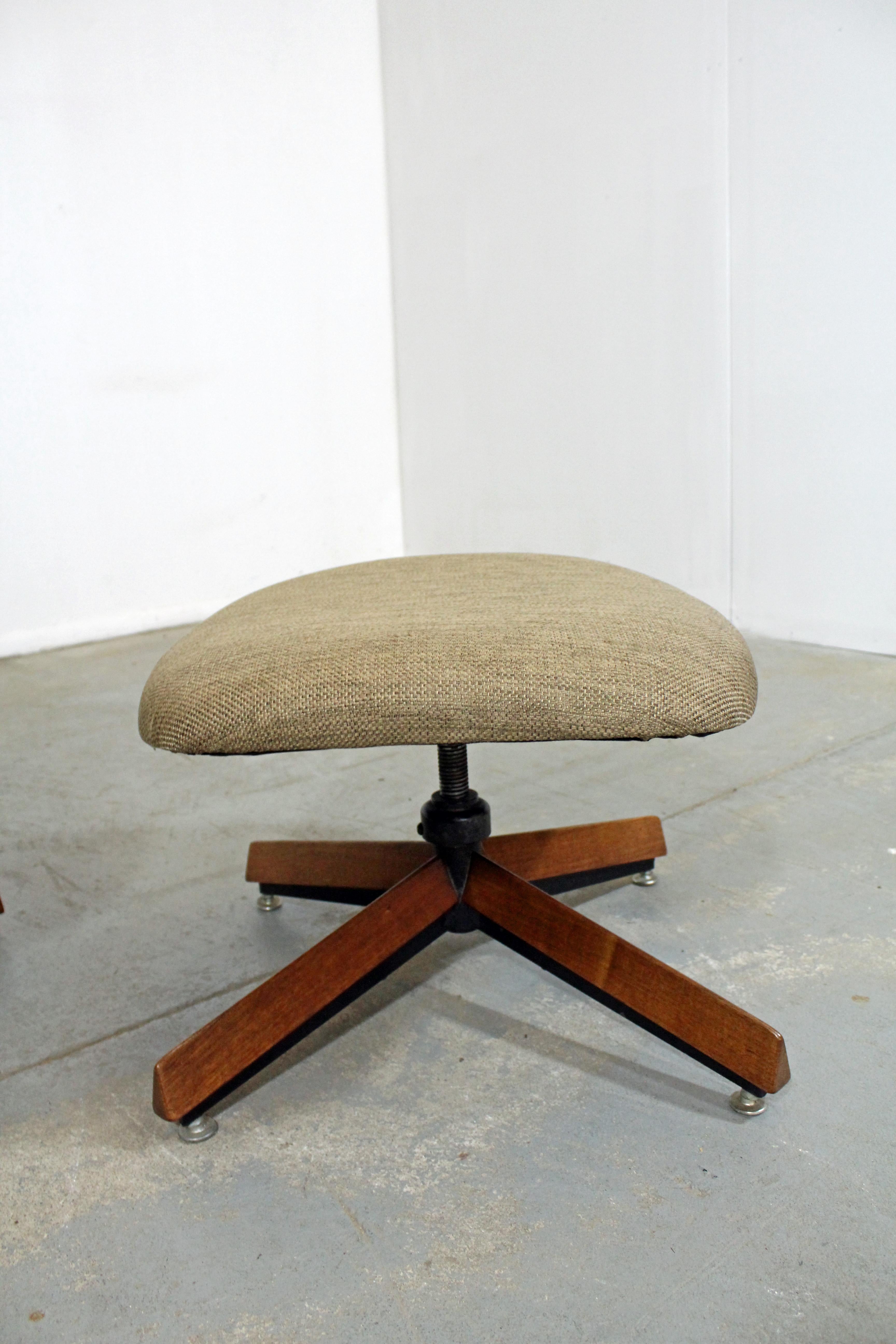 Mid-Century Modern Adrian Pearsall for Craft Assoc. Lounge Chair and Ottoman For Sale 1