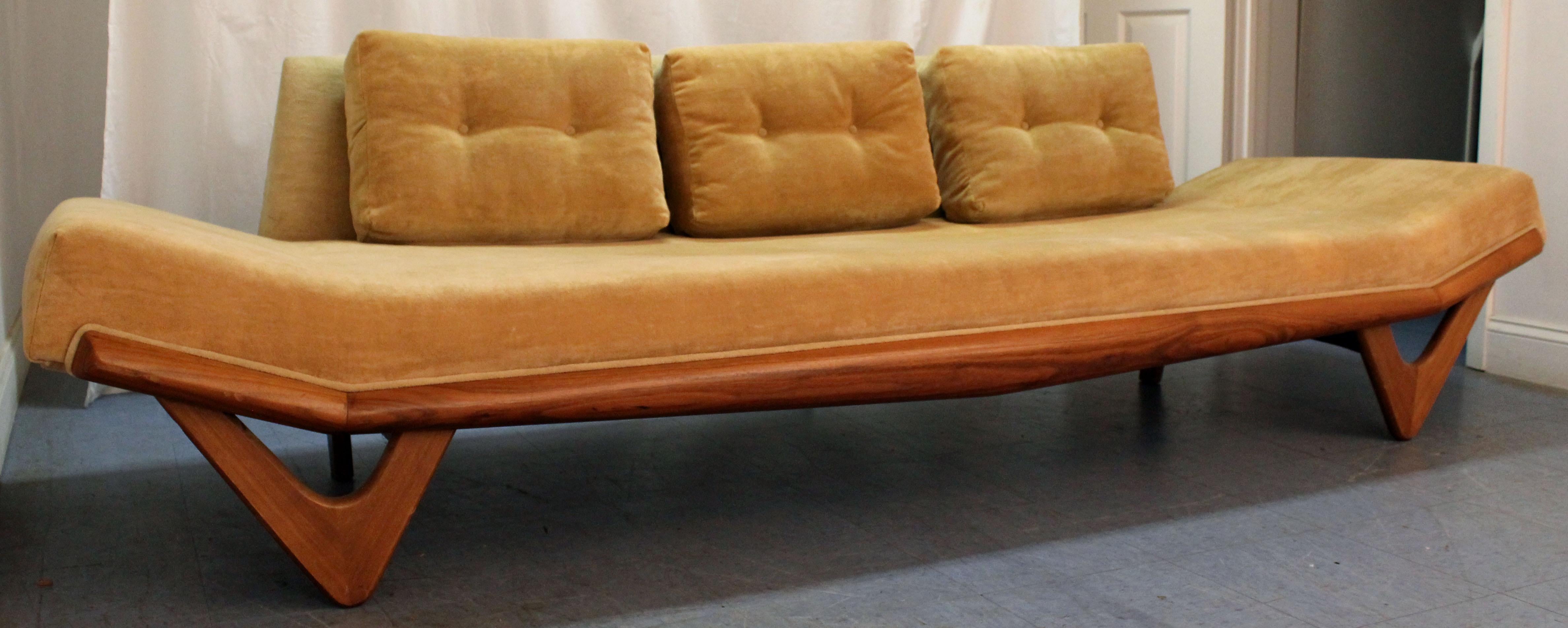 What a find. Offered is an original Adrian Pearsall 'Gondola' sofa. Features a wood base with 