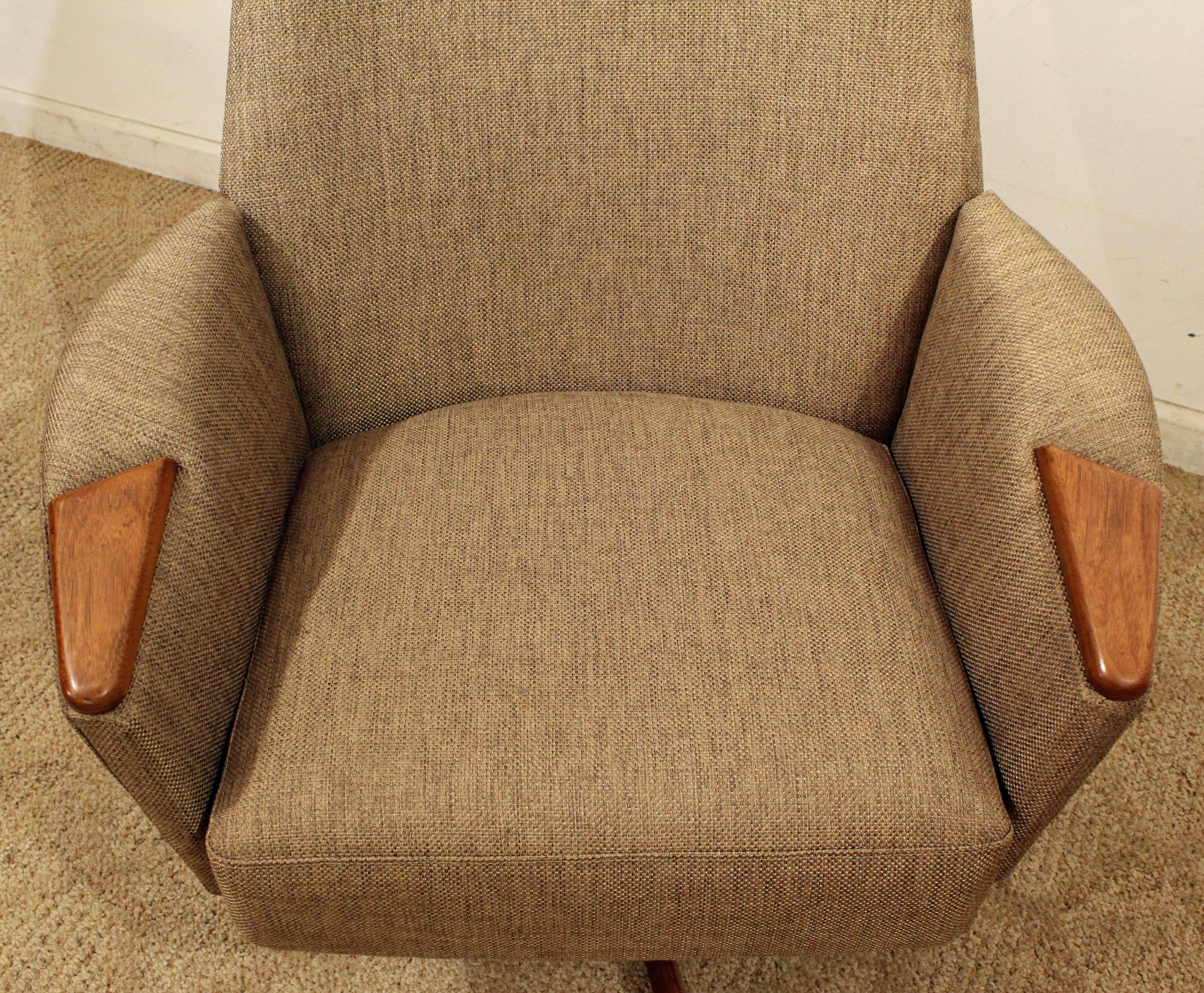 Mid-Century Modern Adrian Pearsall Lounge Chair and Ottoman 2174C 2