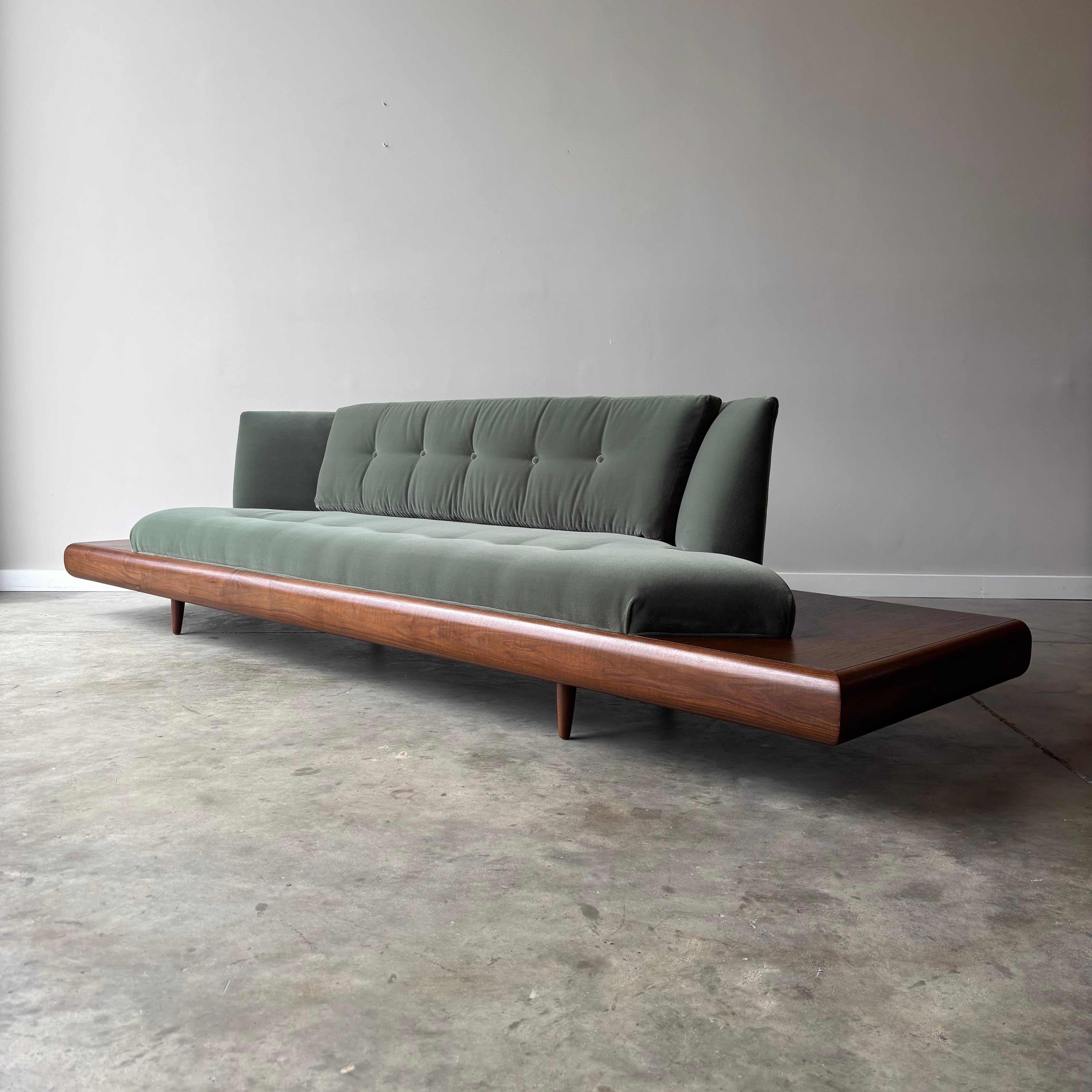 Divano a piattaforma Adrian Pearsall, metà secolo, 1960 Craft Associates In condizioni buone in vendita a Raleigh, NC