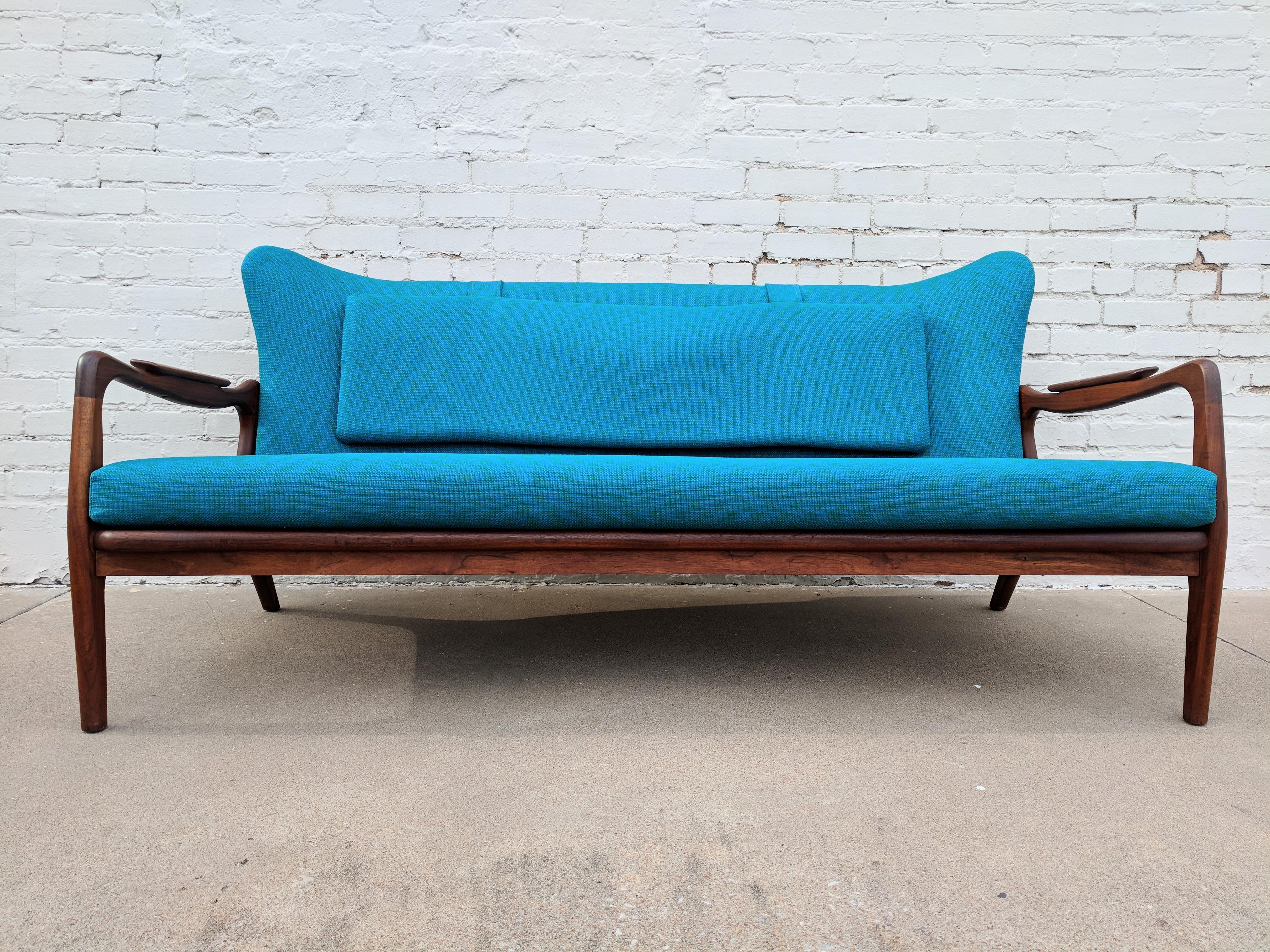 Mid Century Modern Adrian Pearsall Sculptura Sofa Loveseat In Good Condition For Sale In Tulsa, OK