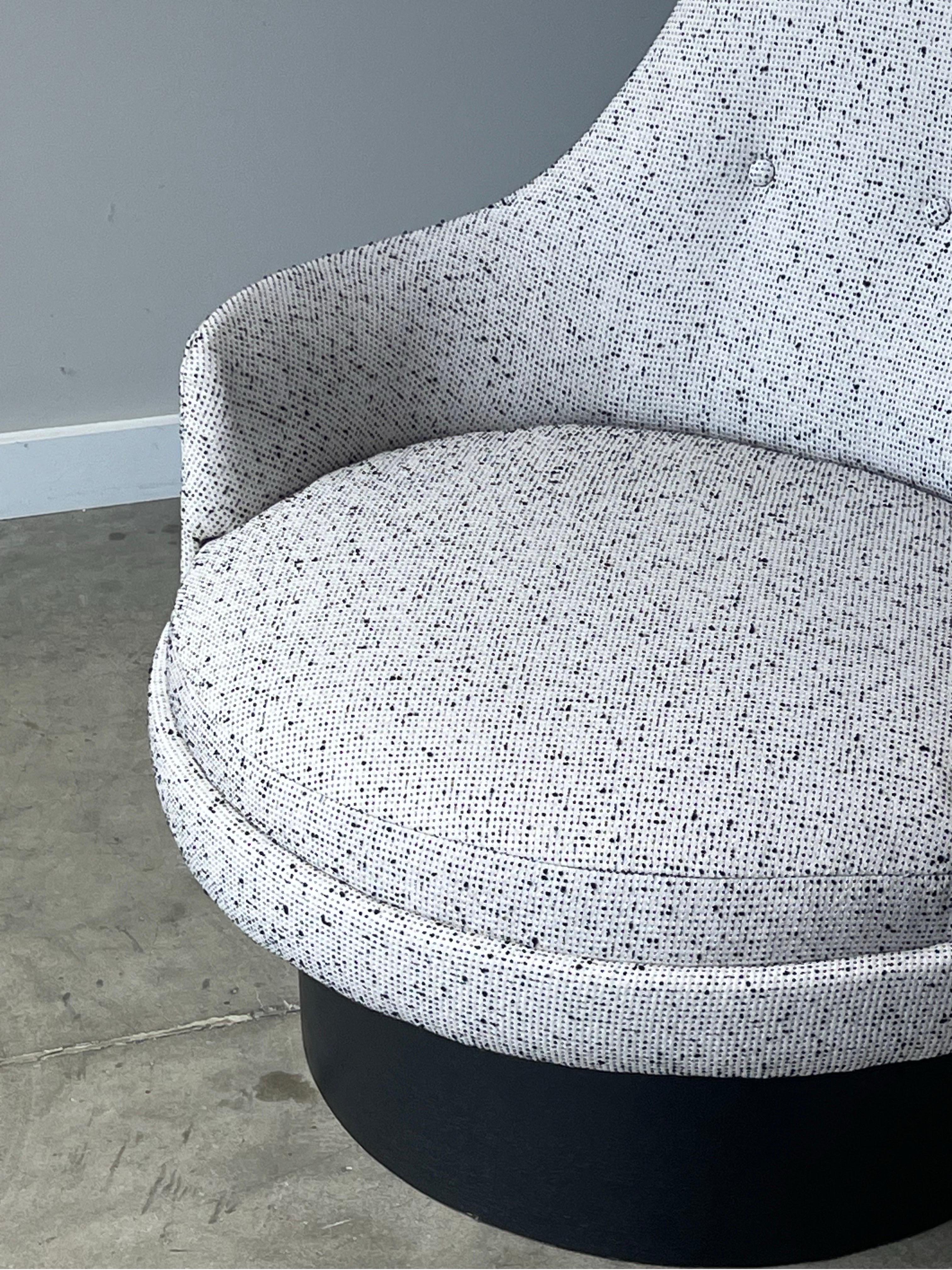 The Modernity Adrian Pearsall Swivel Lounge (salon pivotant) en vente 3