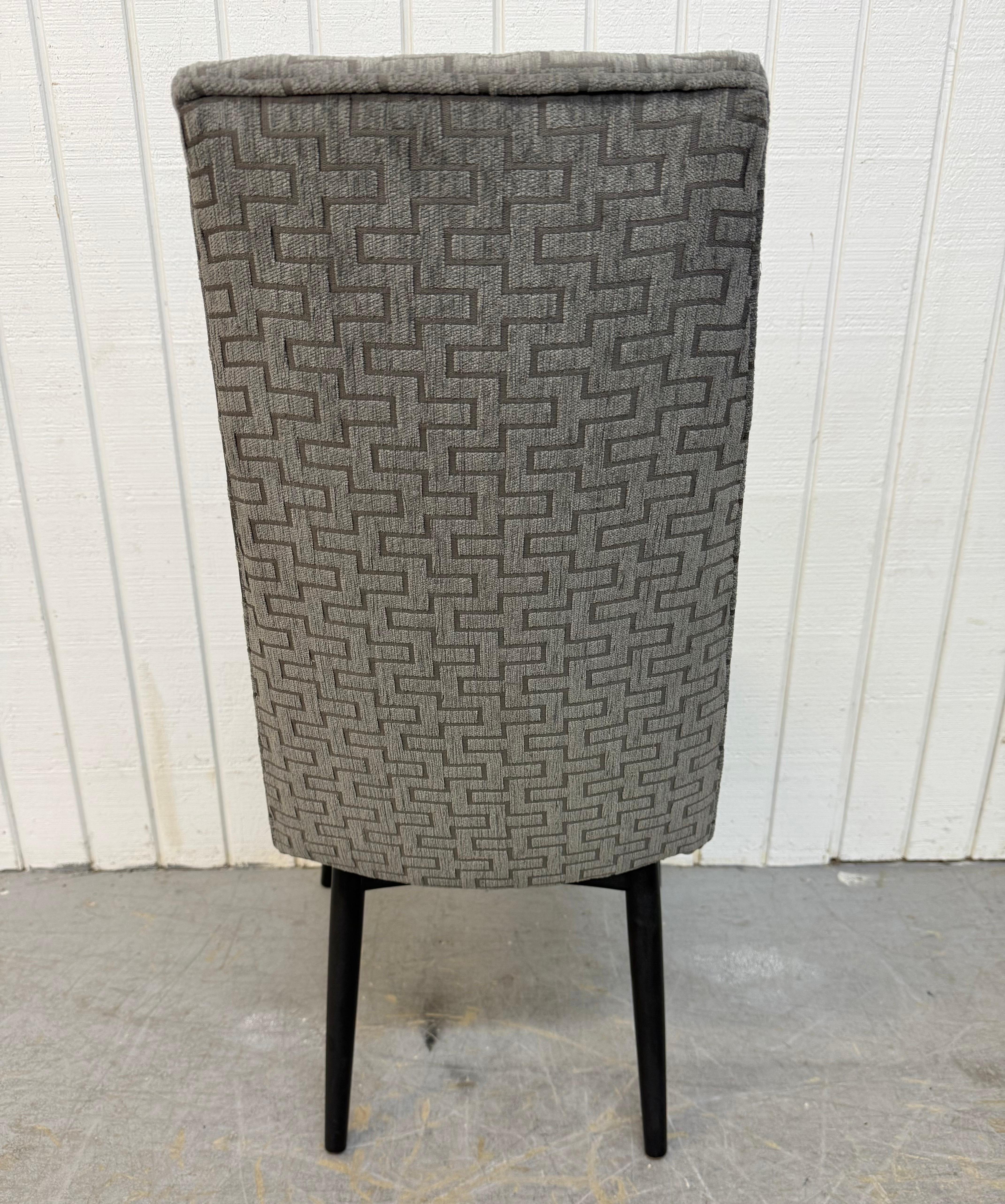 Milieu du XXe siècle Chaises de salle à manger tapissées Adrian Pearsall de style moderne du milieu du siècle dernier - Lot de 4 en vente