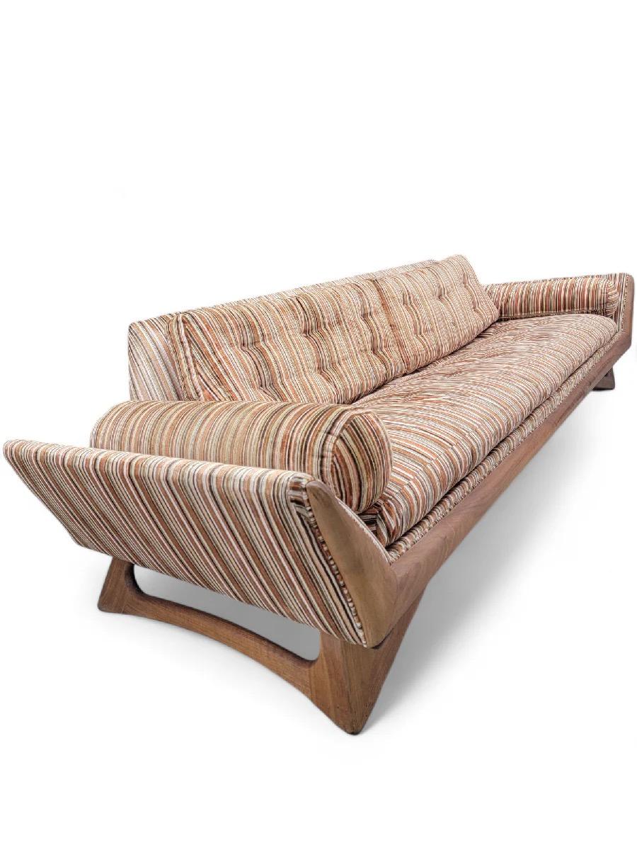 Noyer Canapé Gondola Adrian Pearsall pour Craft Associates, mi-siècle moderne en vente